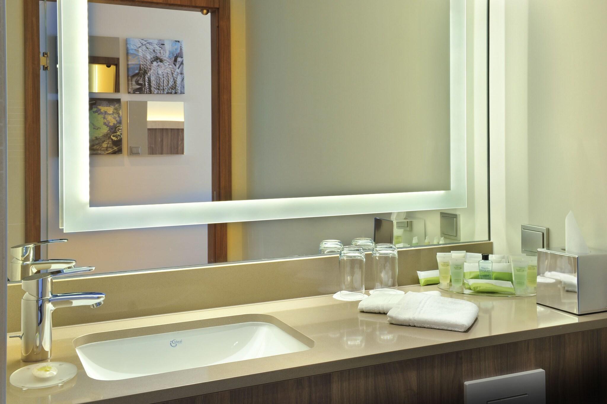 Double Business King Bed