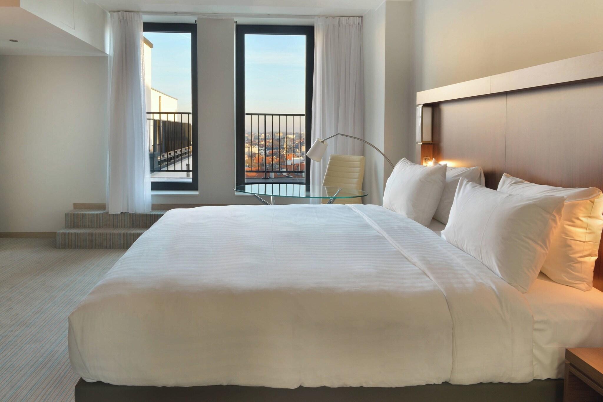 Double Superior King Bed