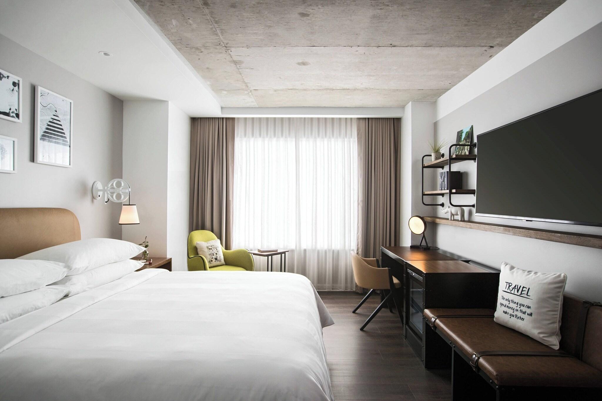 Double King Size Bed