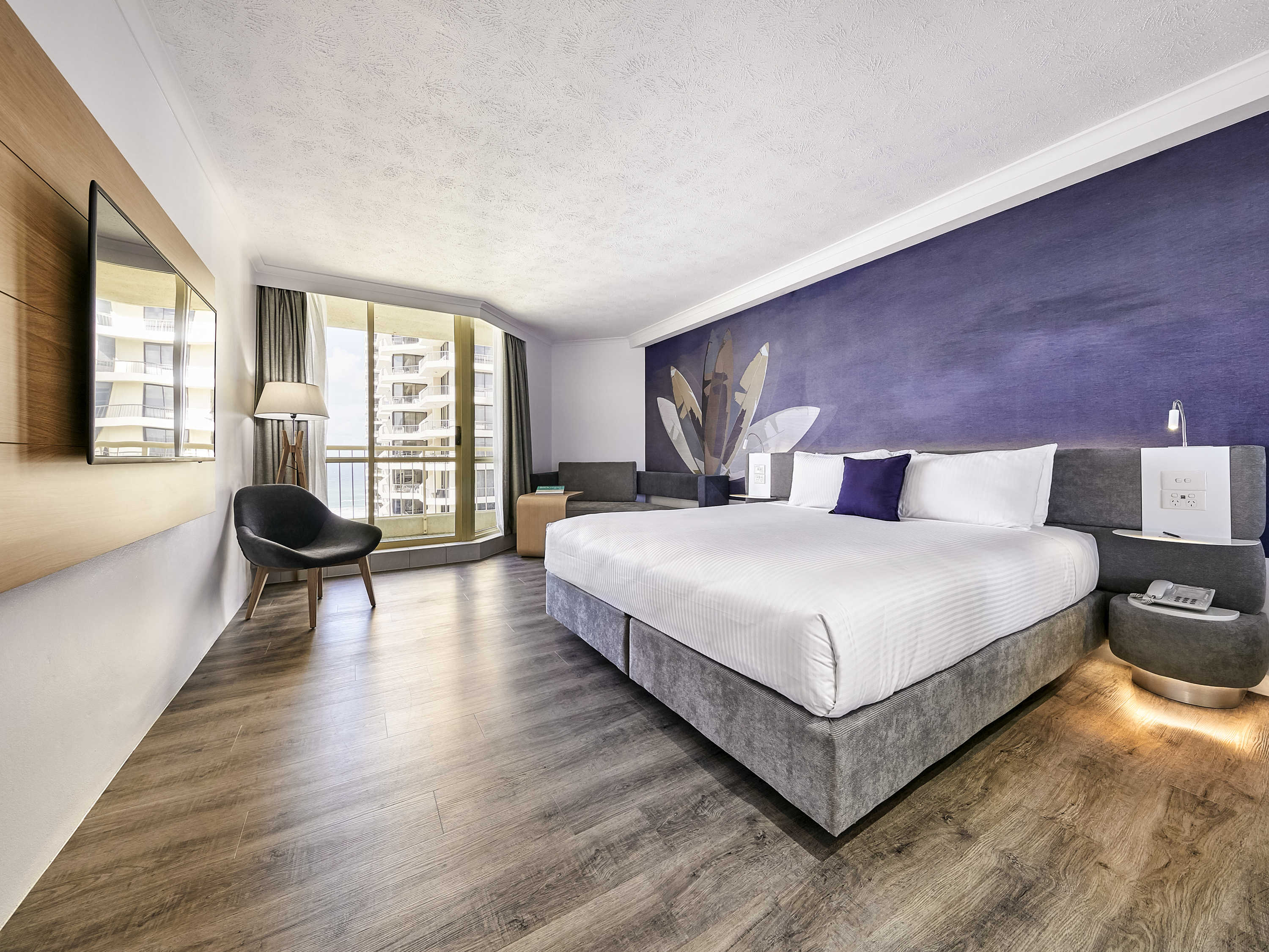 Family Room Deluxe King Bed