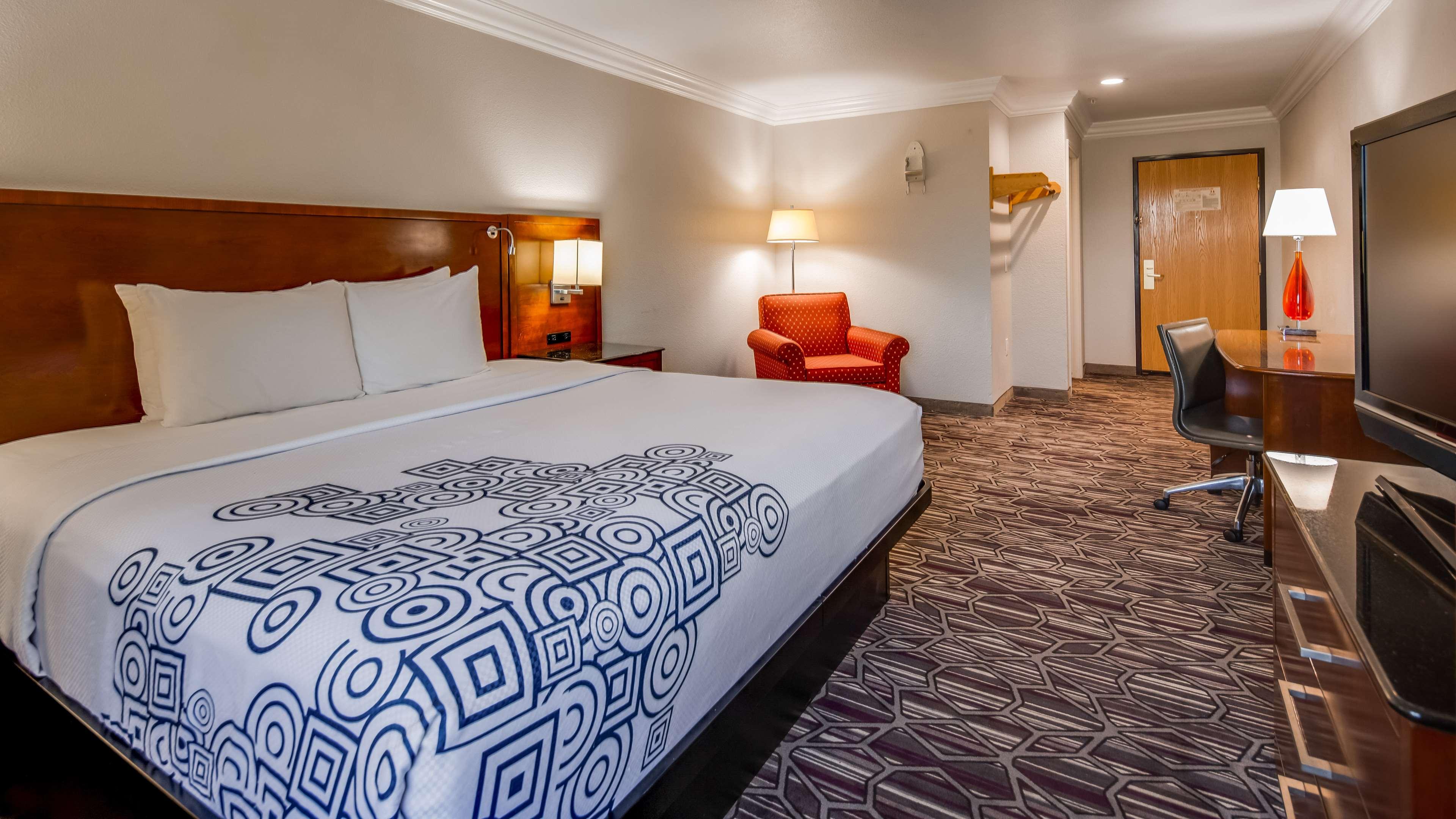 Room King Bed Non Smoking