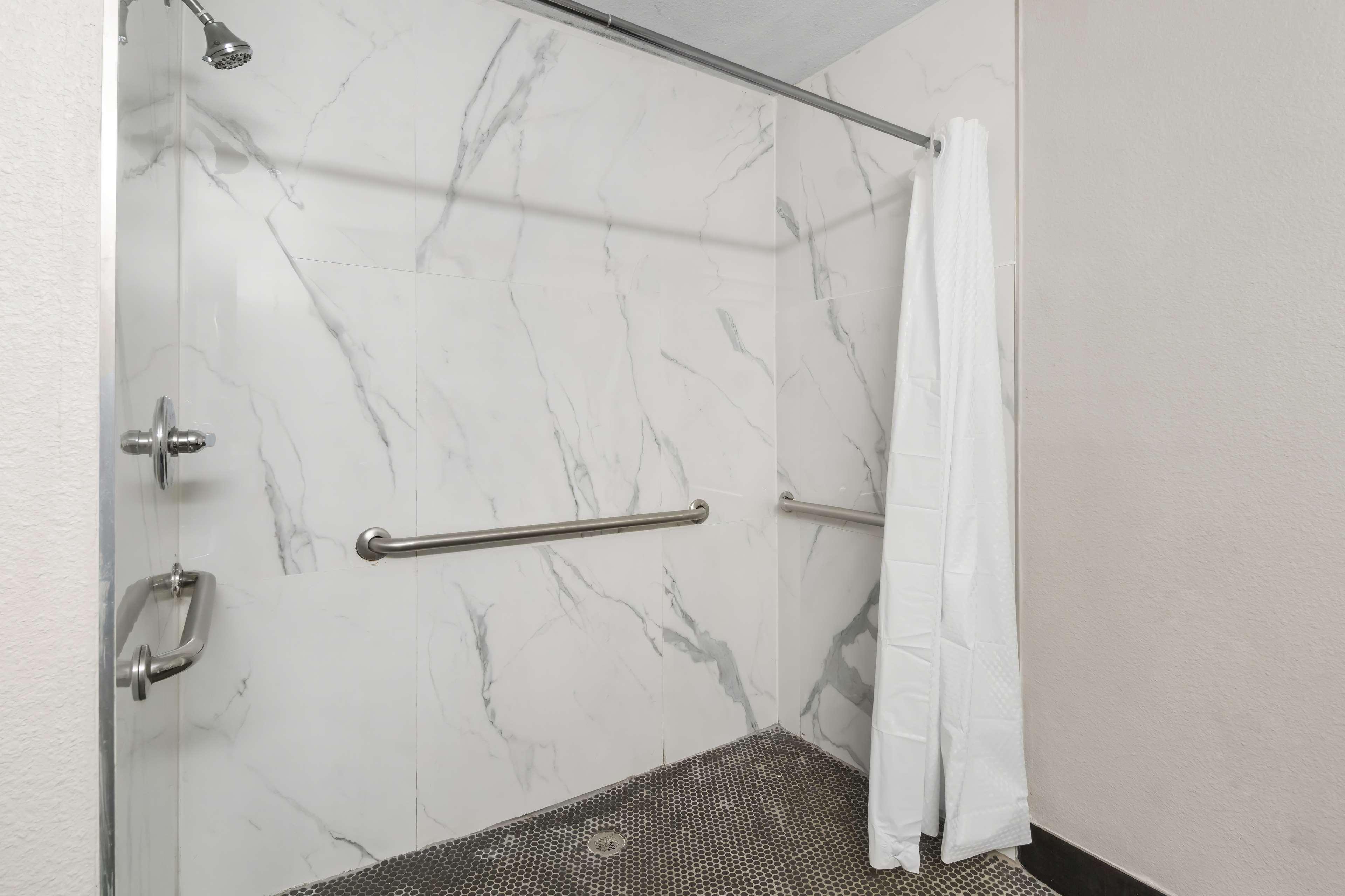 Suite Two Queen Beds Non Smoking