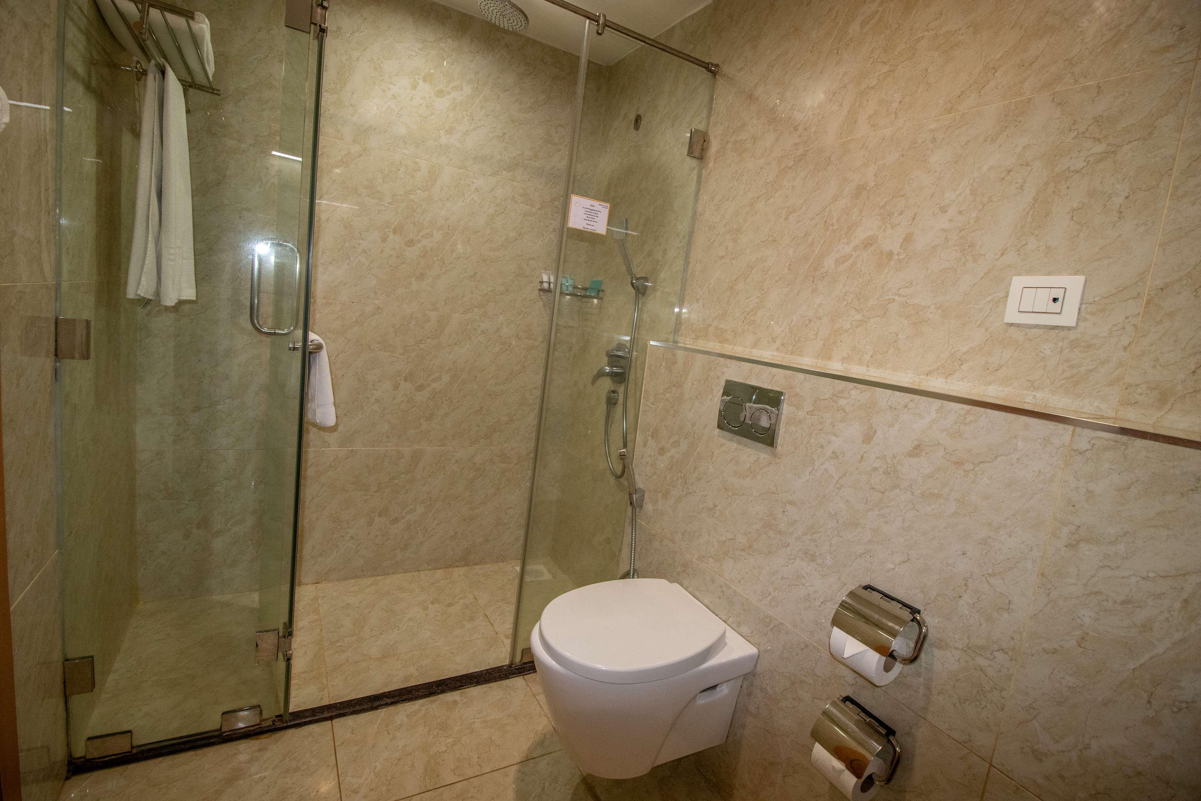 Junior Suite City View King Bed