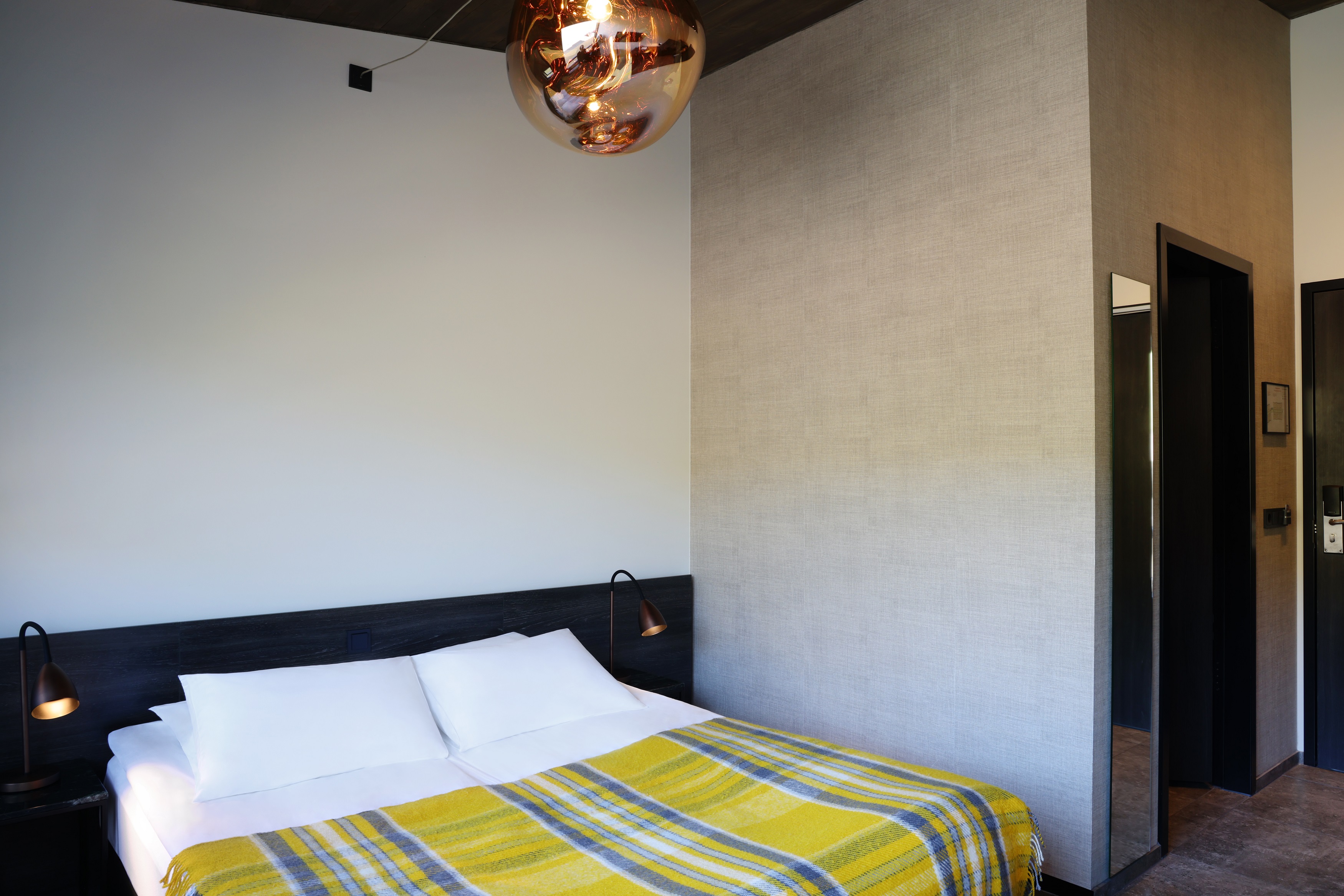 Double or Twin Standard