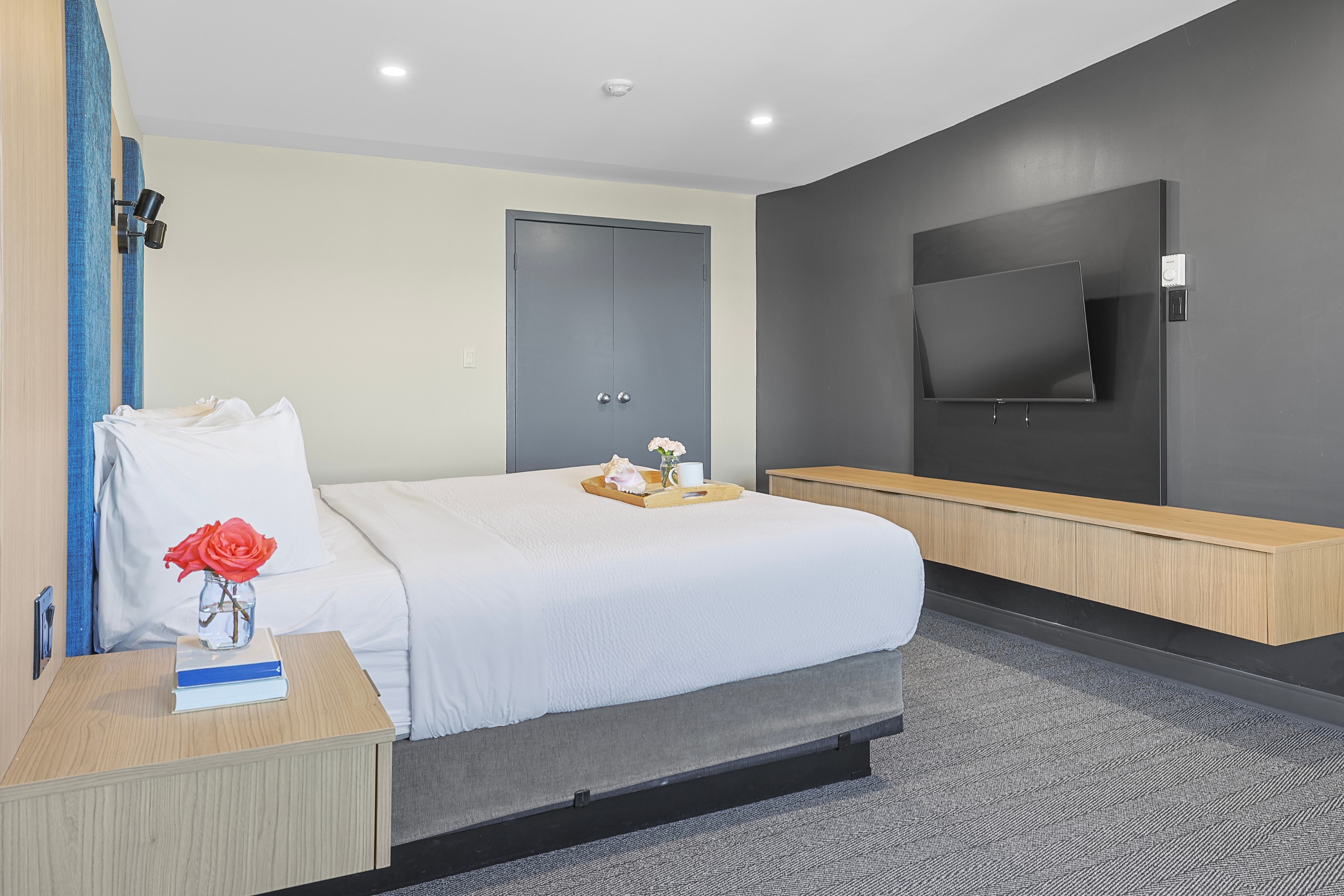 Double King Bed Non Smoking