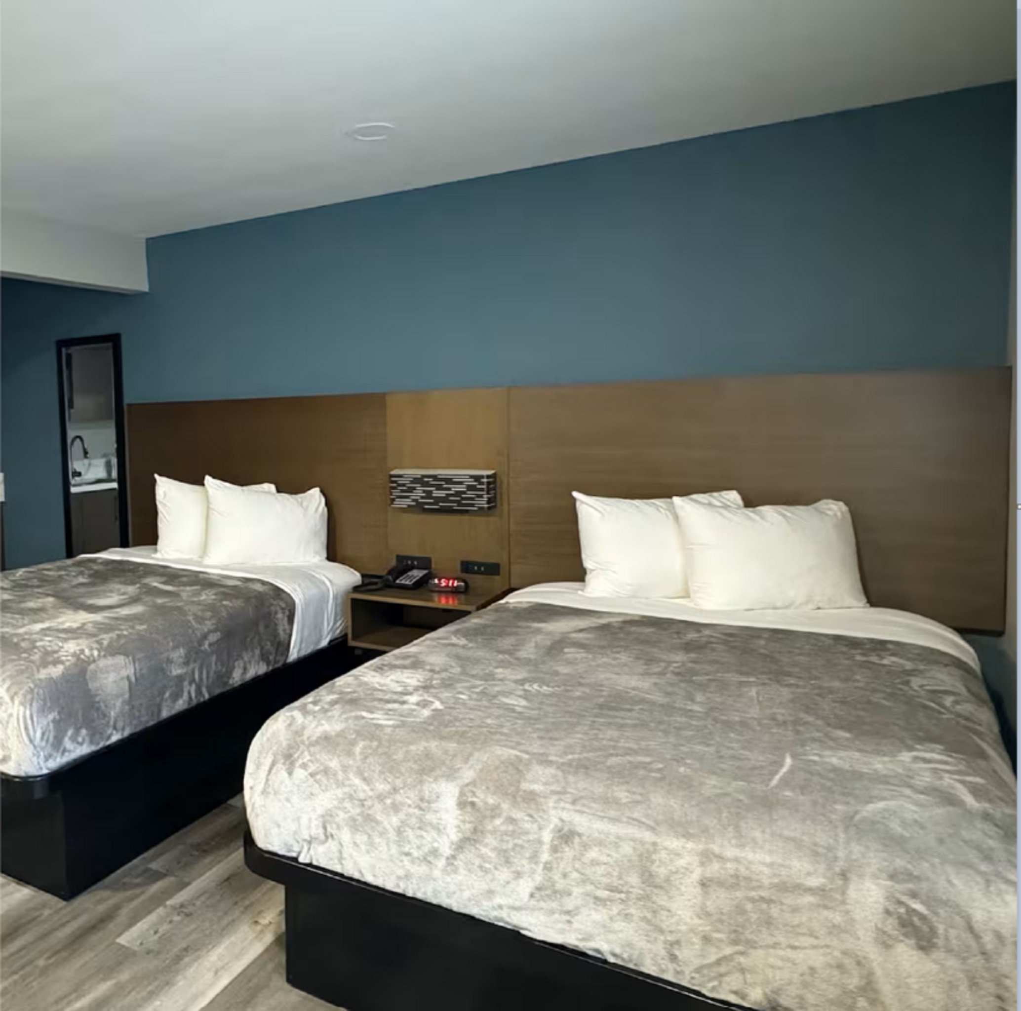 Room Accessible-two Queen Beds