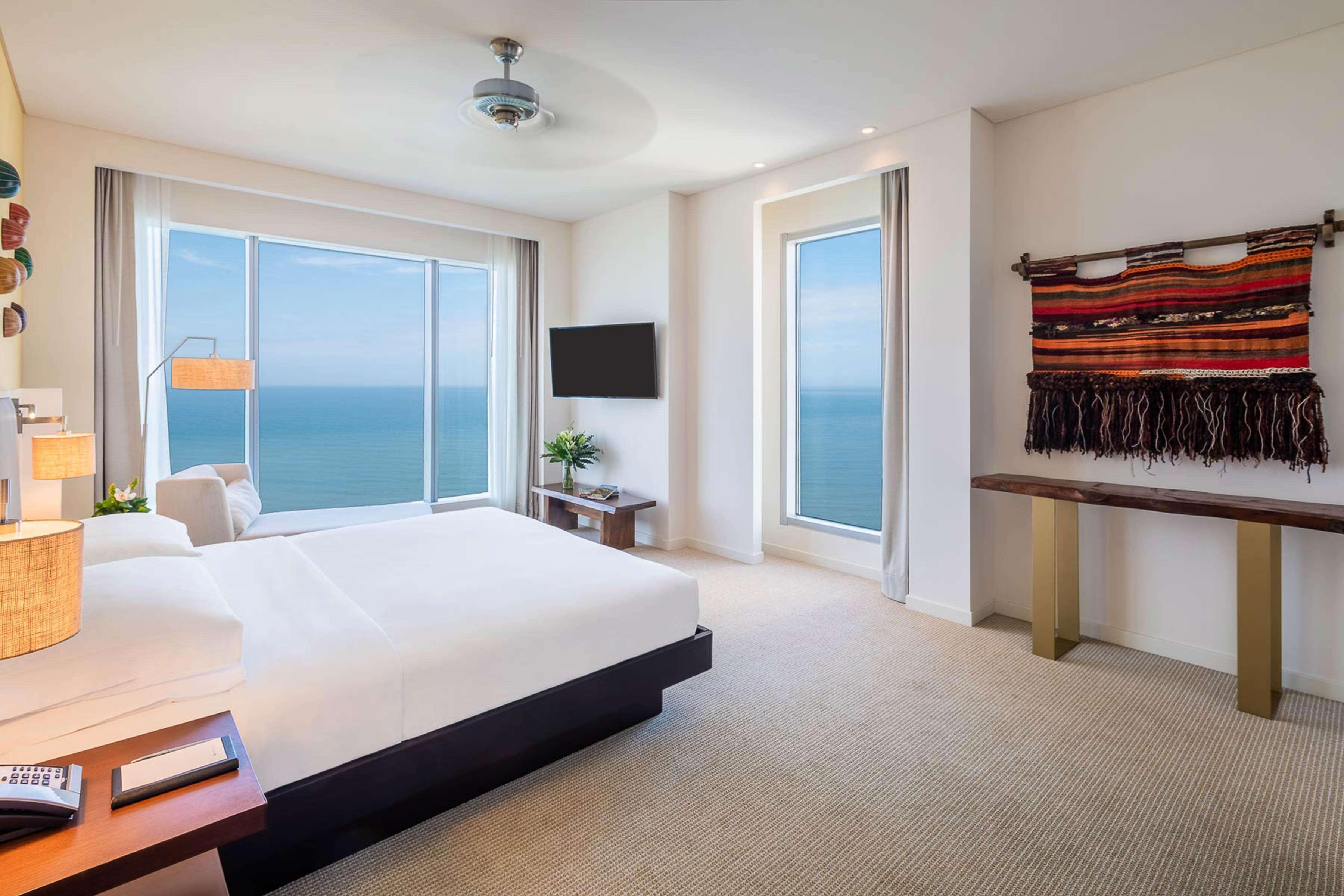 Junior Suite King Bed Non Smoking