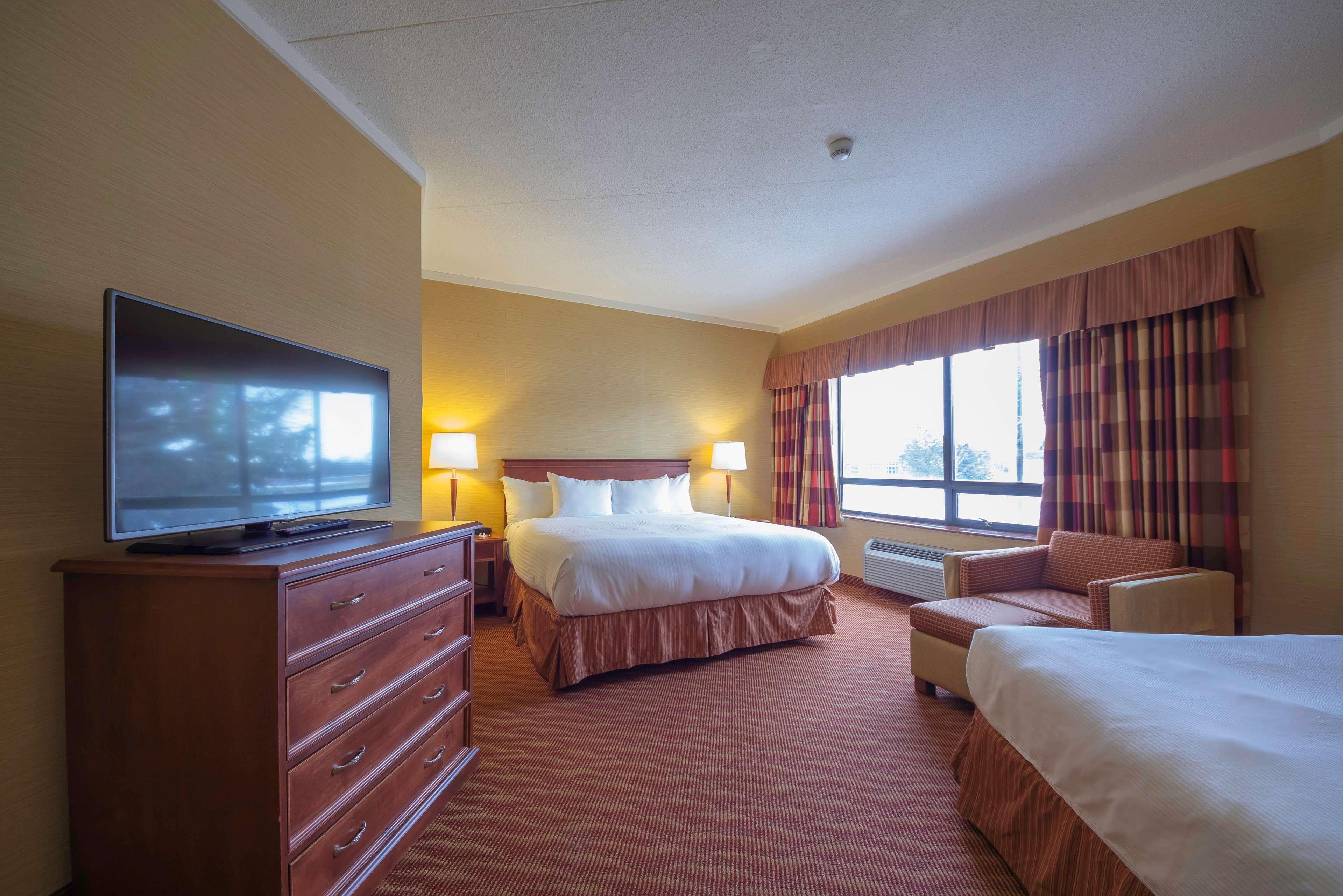 Suite King Size Bed