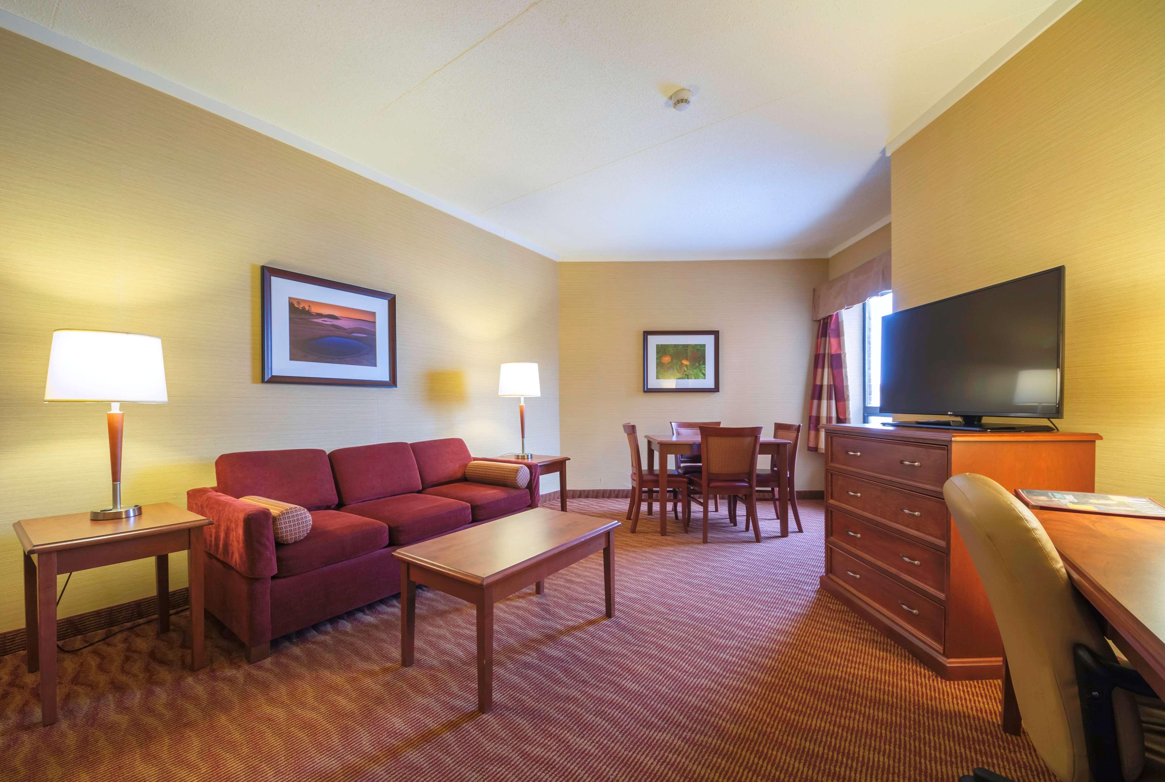 Suite King Size Bed