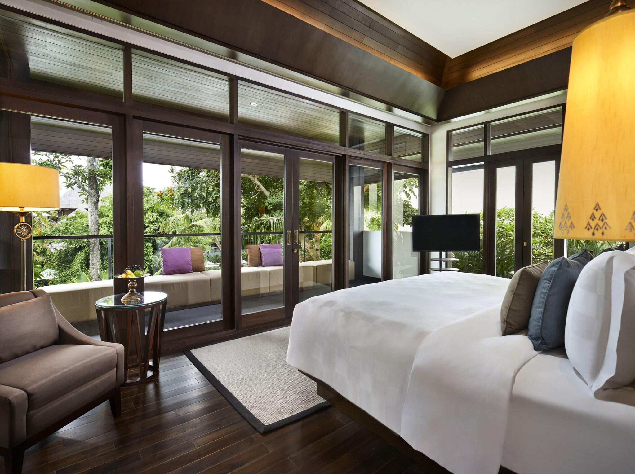 Suite with Views