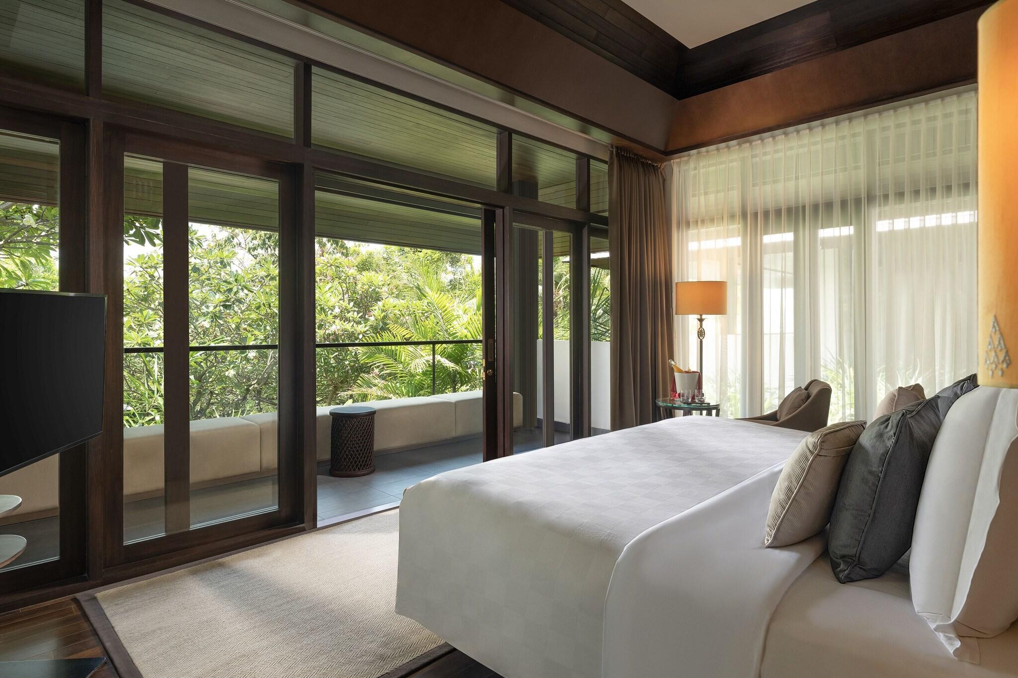 Suite with Views