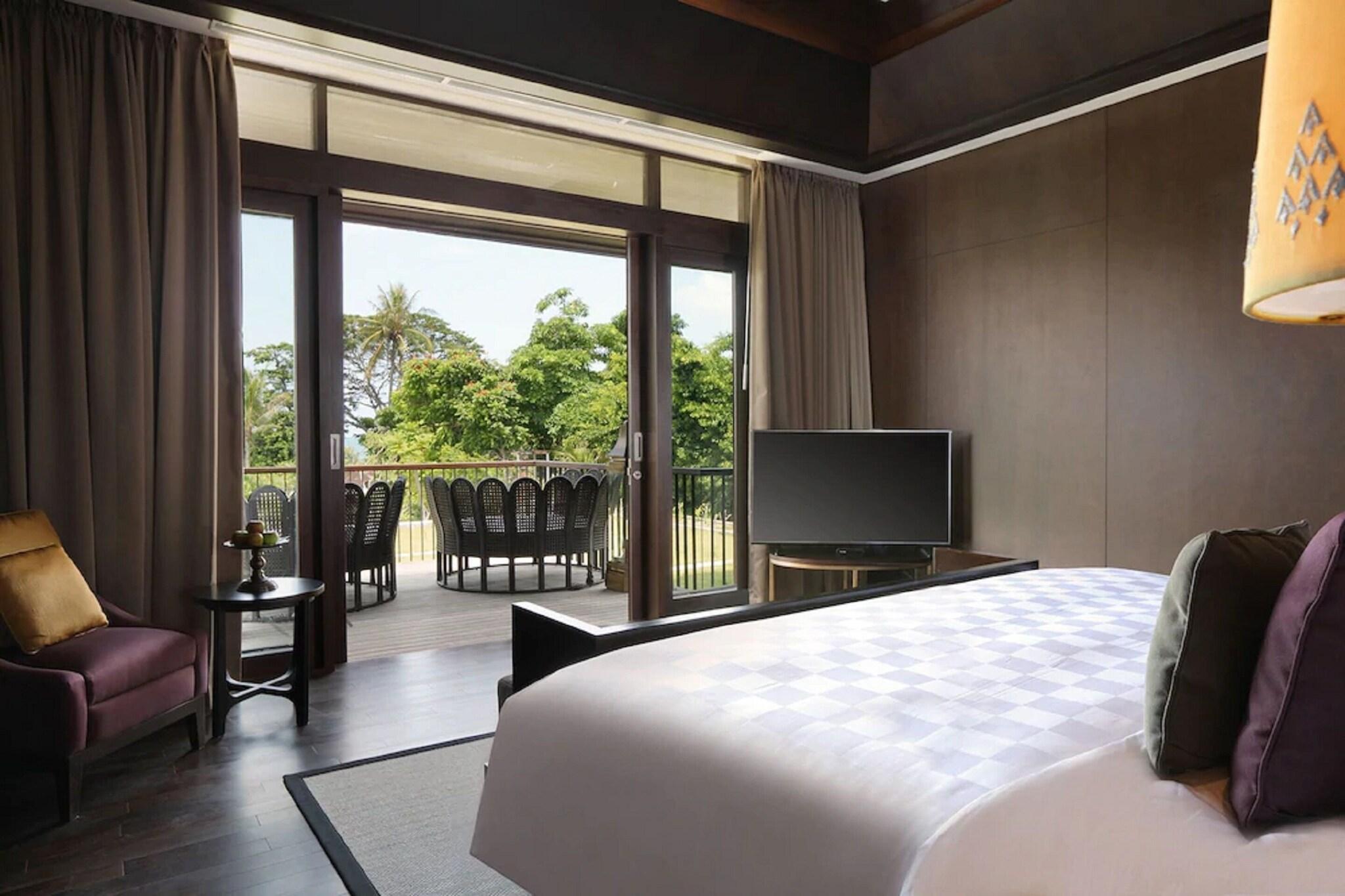 Suite with Views