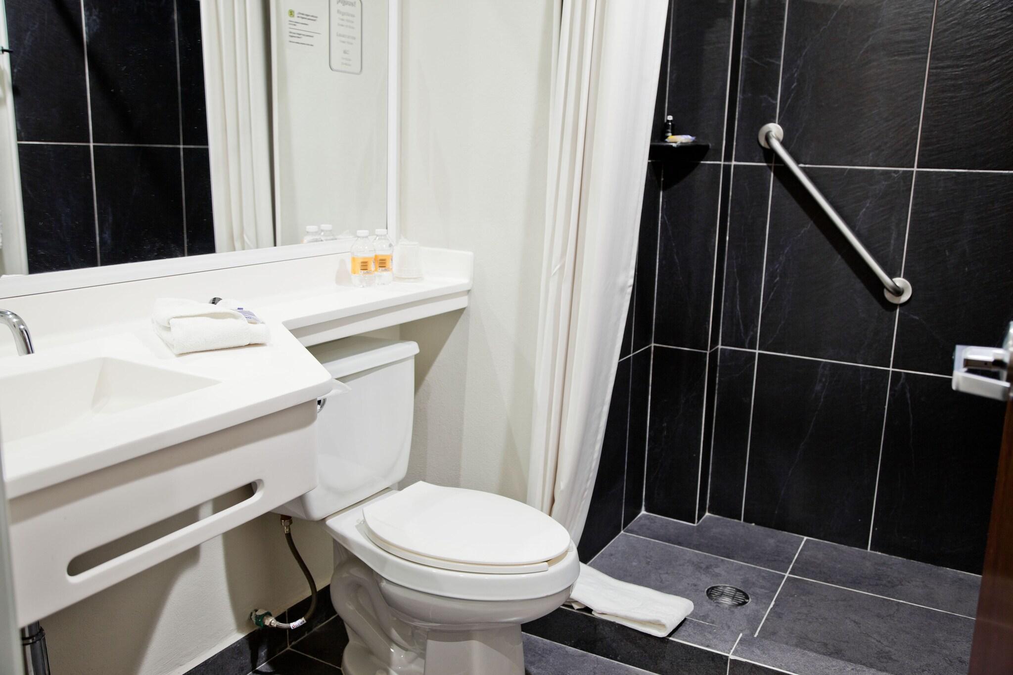 Double Superior Queen Bed