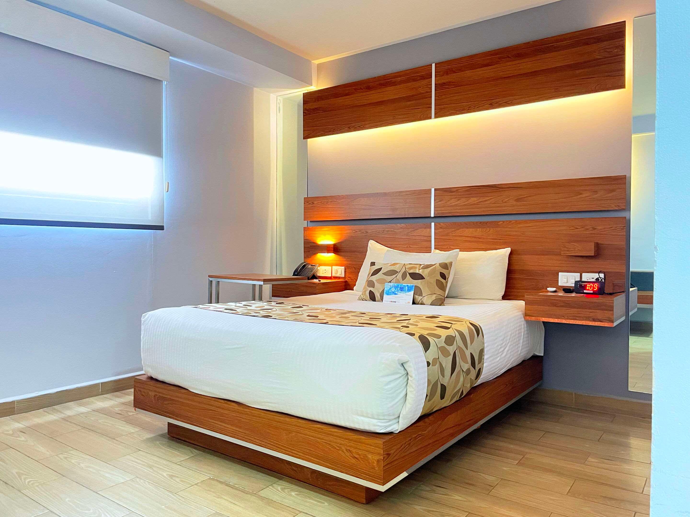 Double Queen Bed Non Smoking