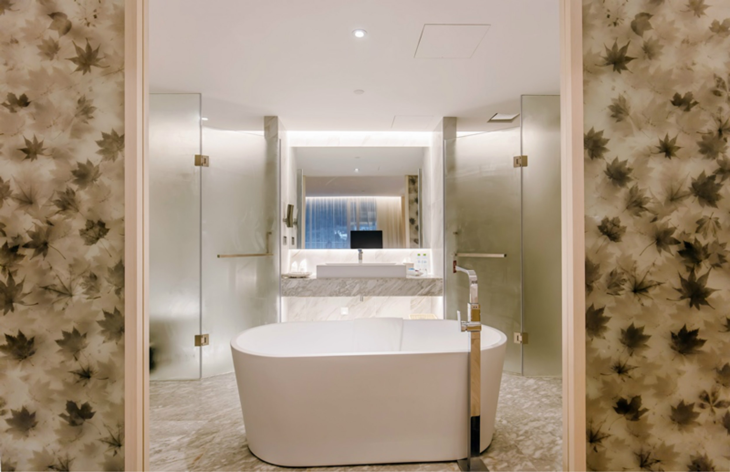 Suite Deluxe Pool View