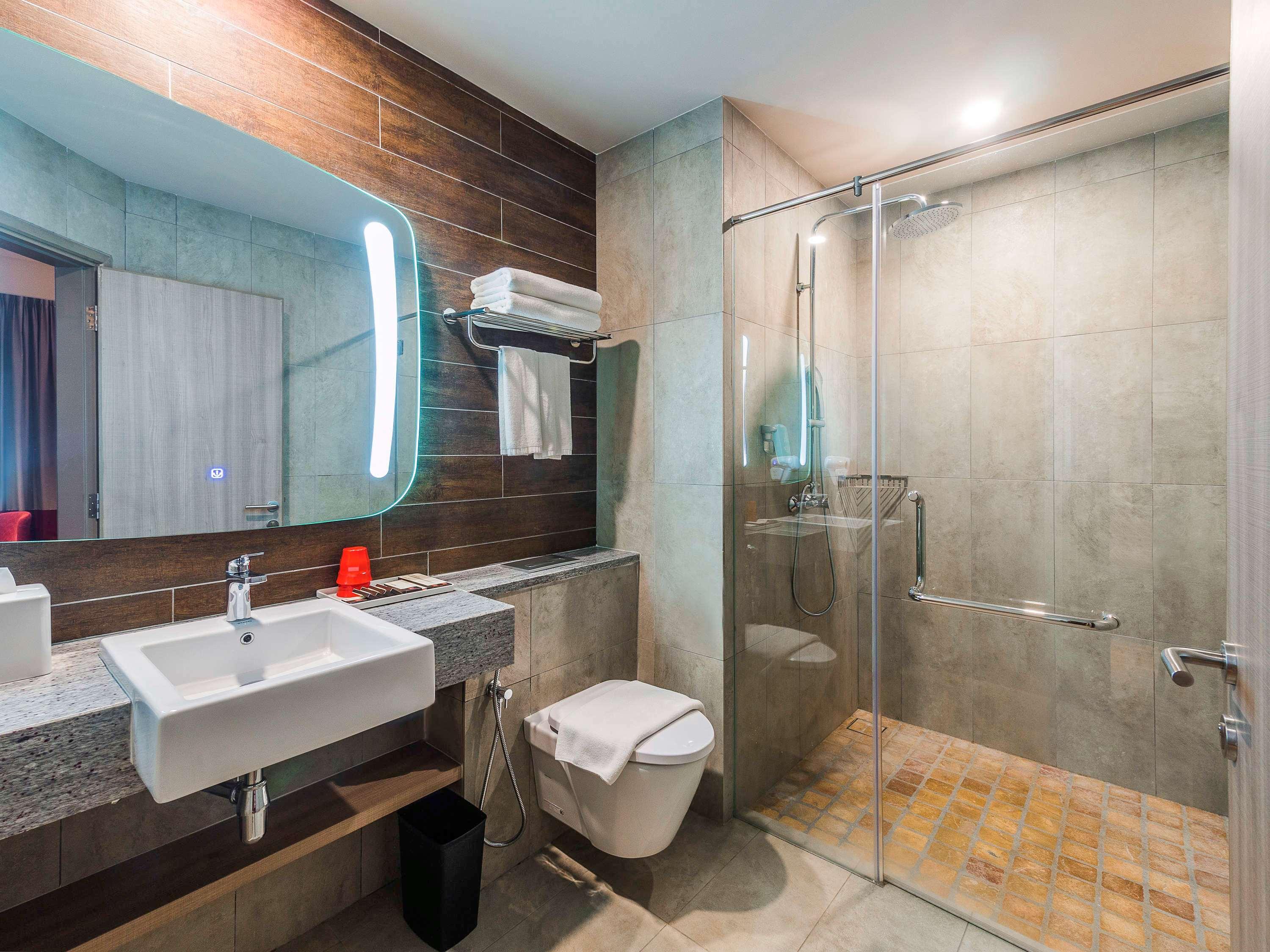 Suite Queen Size Bed