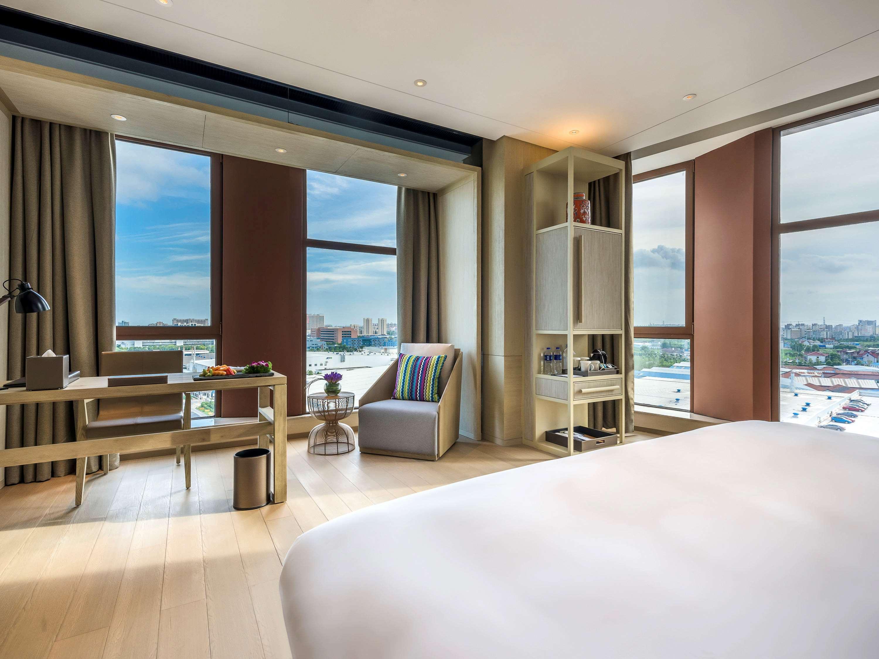 Junior Suite King Size Bed