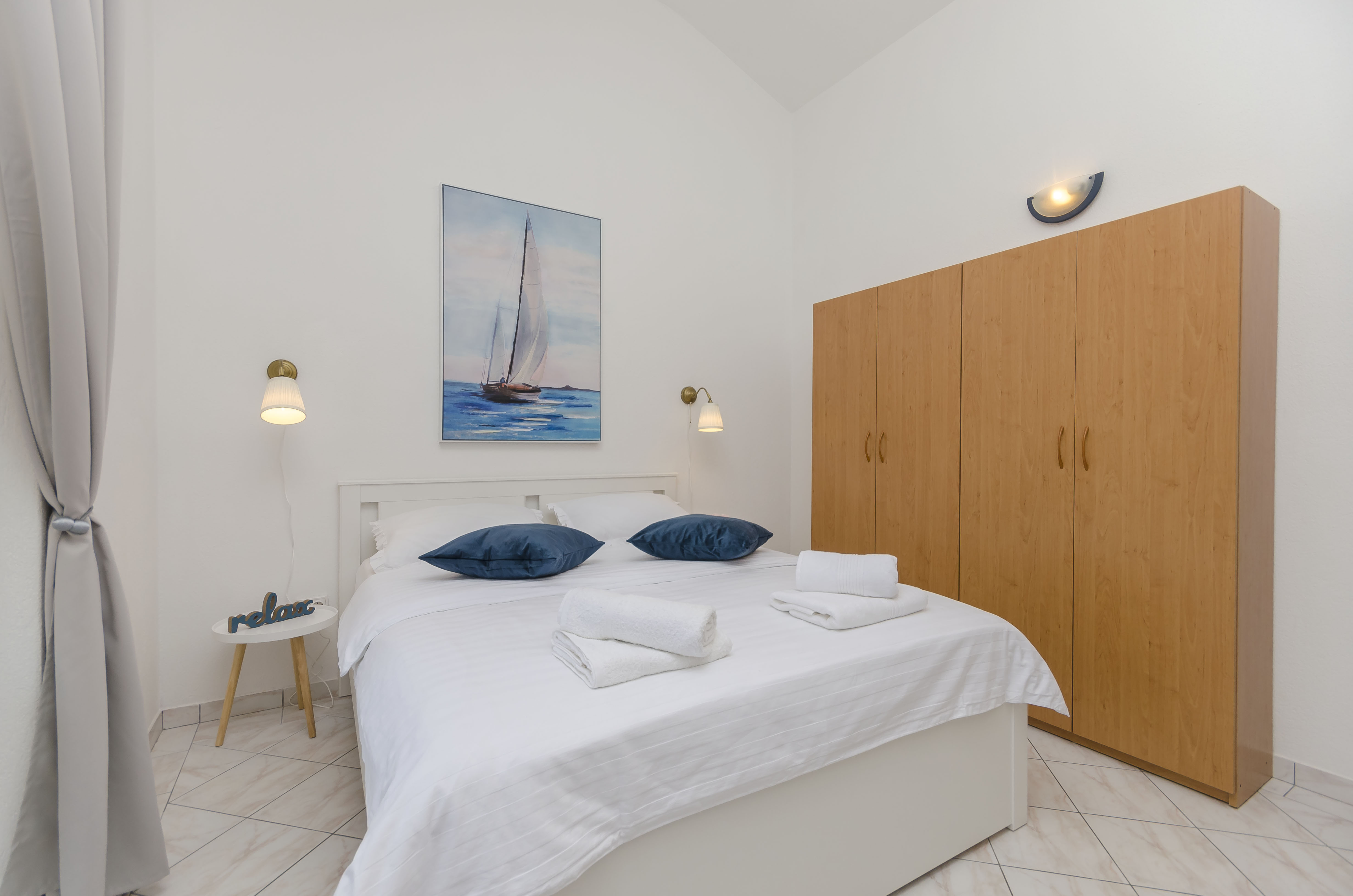 Apartment Capacity 3