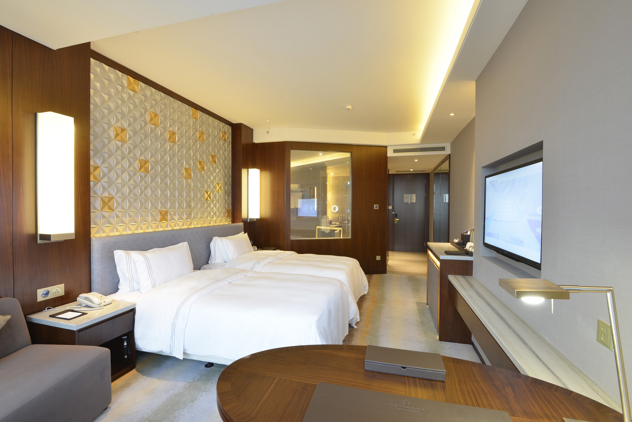 Double or Twin Deluxe