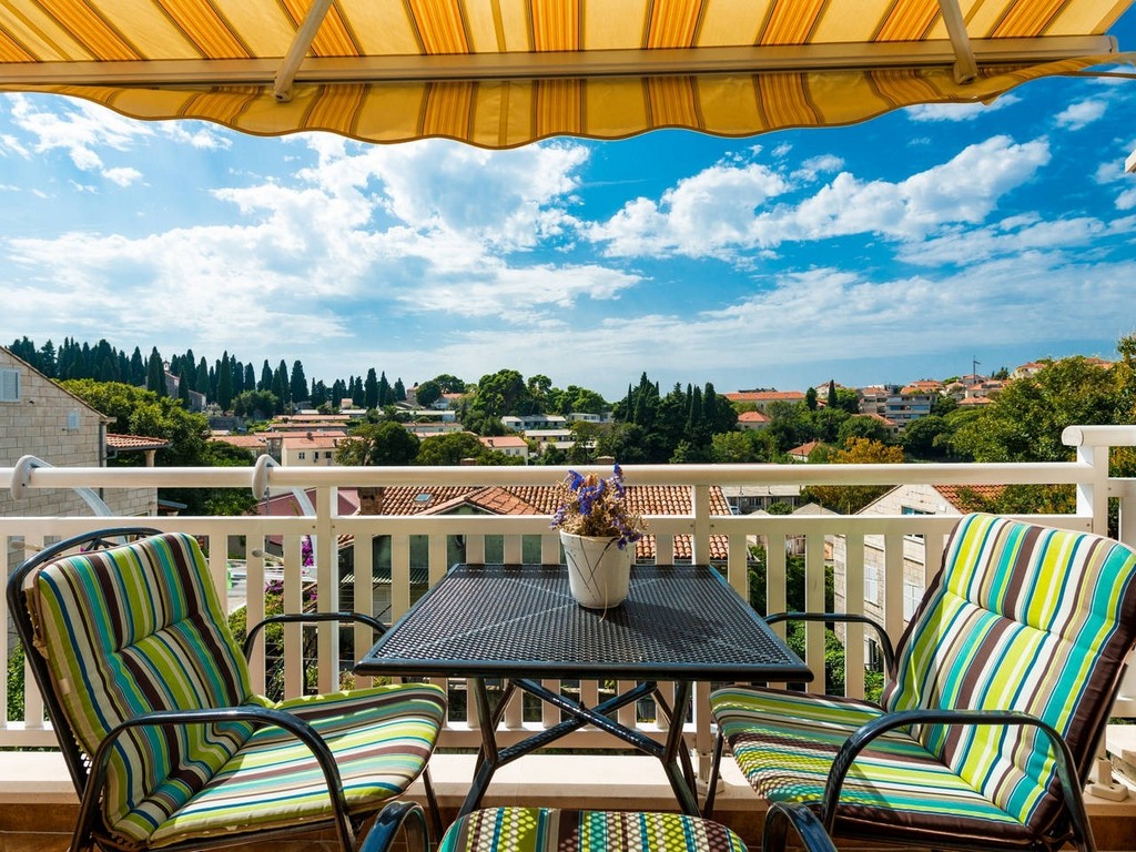 Apartment Capacity 4