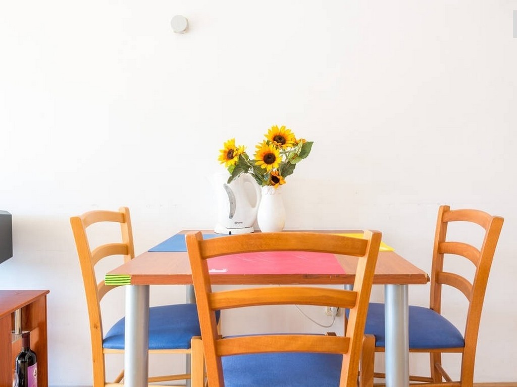 Apartment Capacity 4