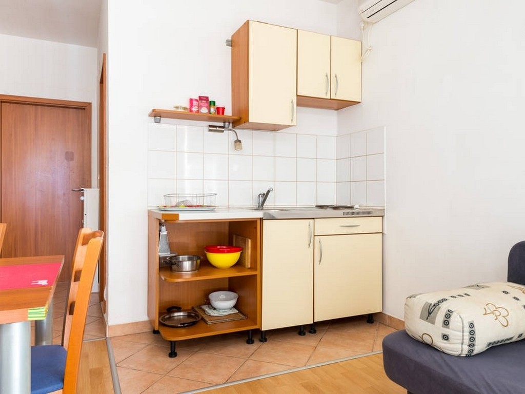 Apartment Capacity 4