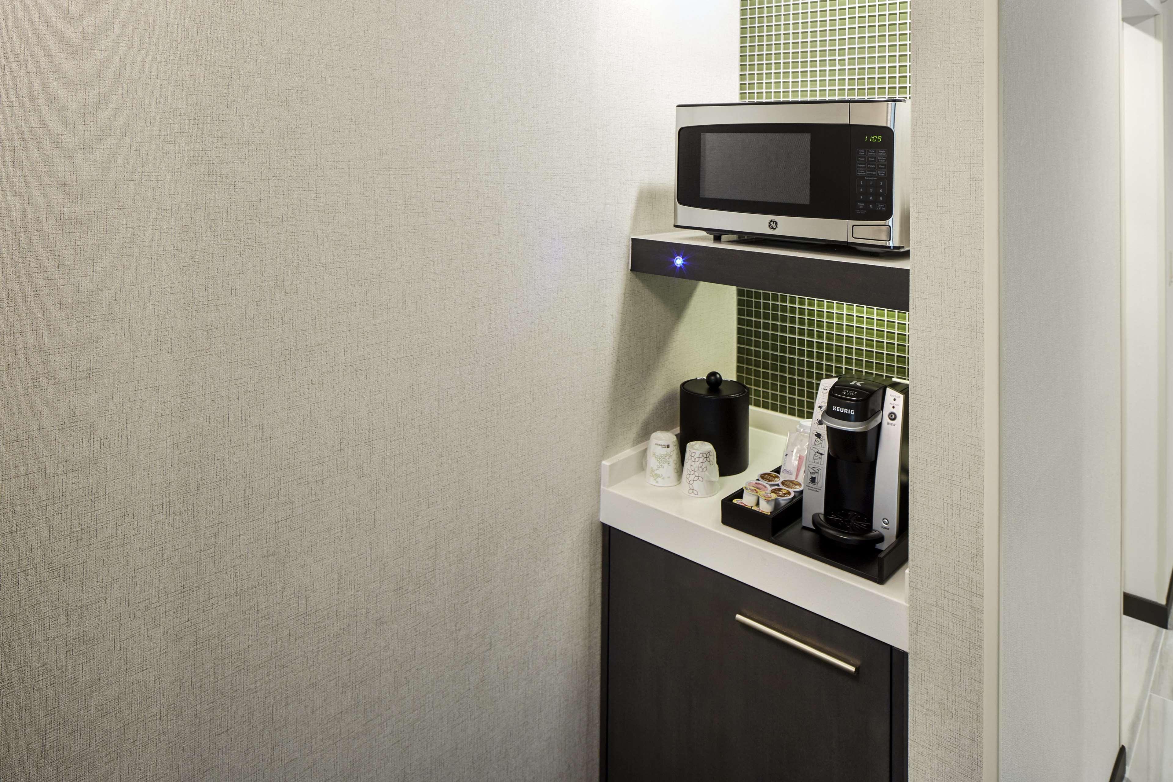 Room Premium King Bed