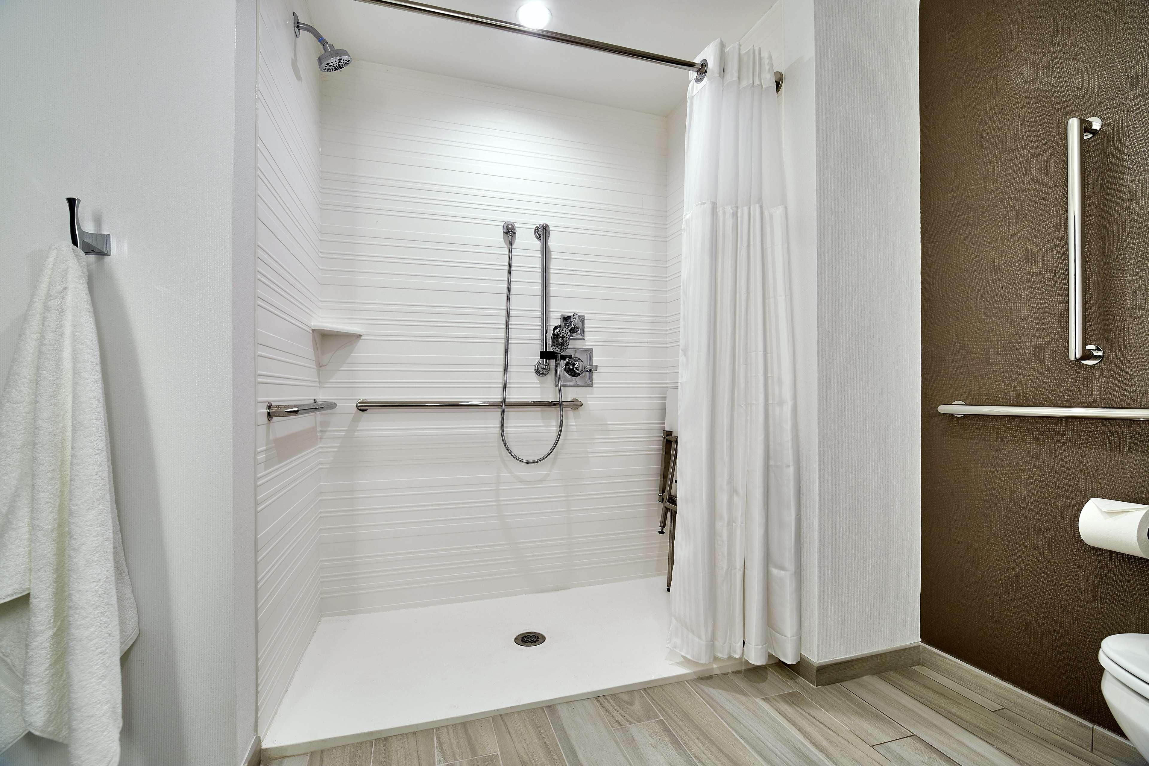 Room Premium King Bed