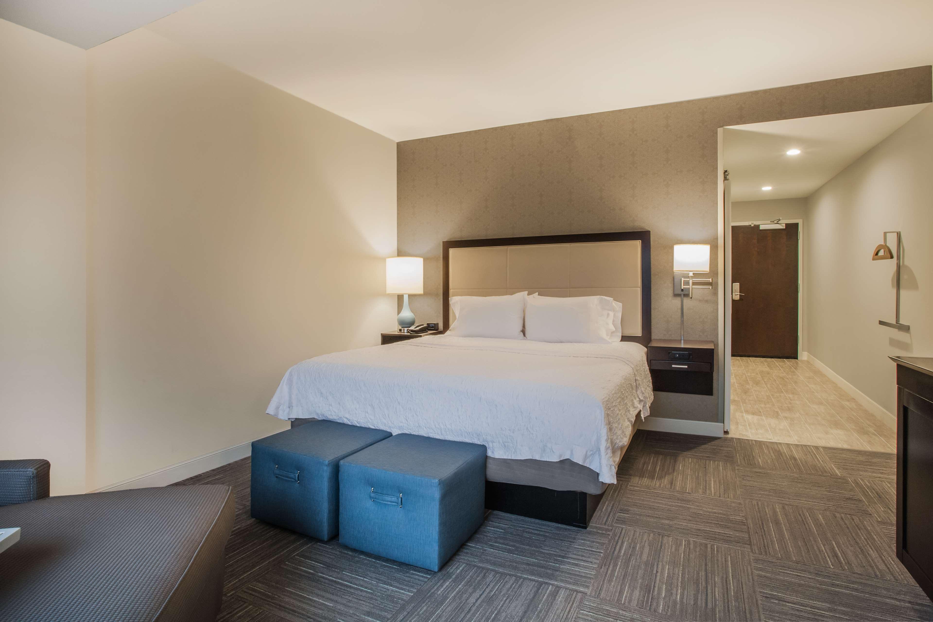 Double King Bed Non Smoking