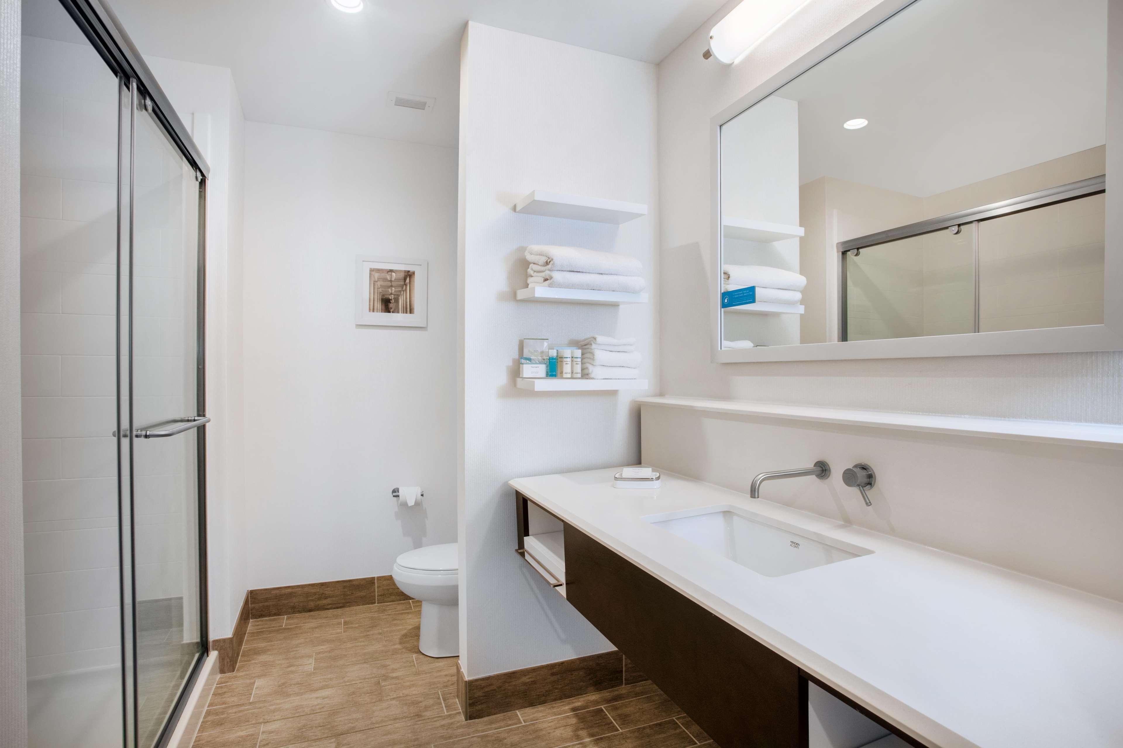 Studio King Bed Non Smoking