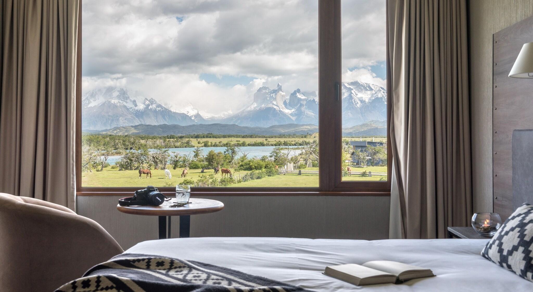 Twin Deluxe Pool View