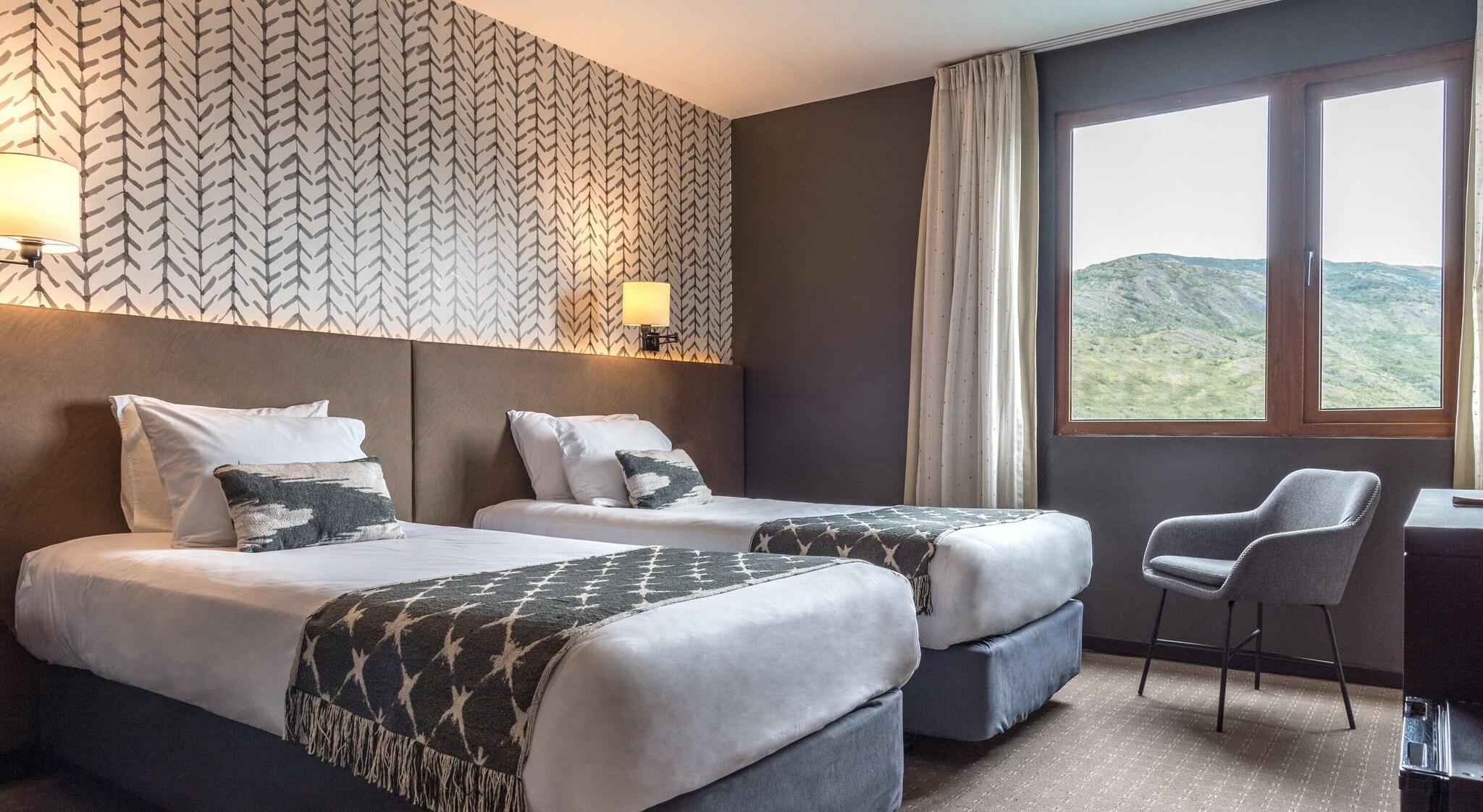 Double or Twin King Size Bed