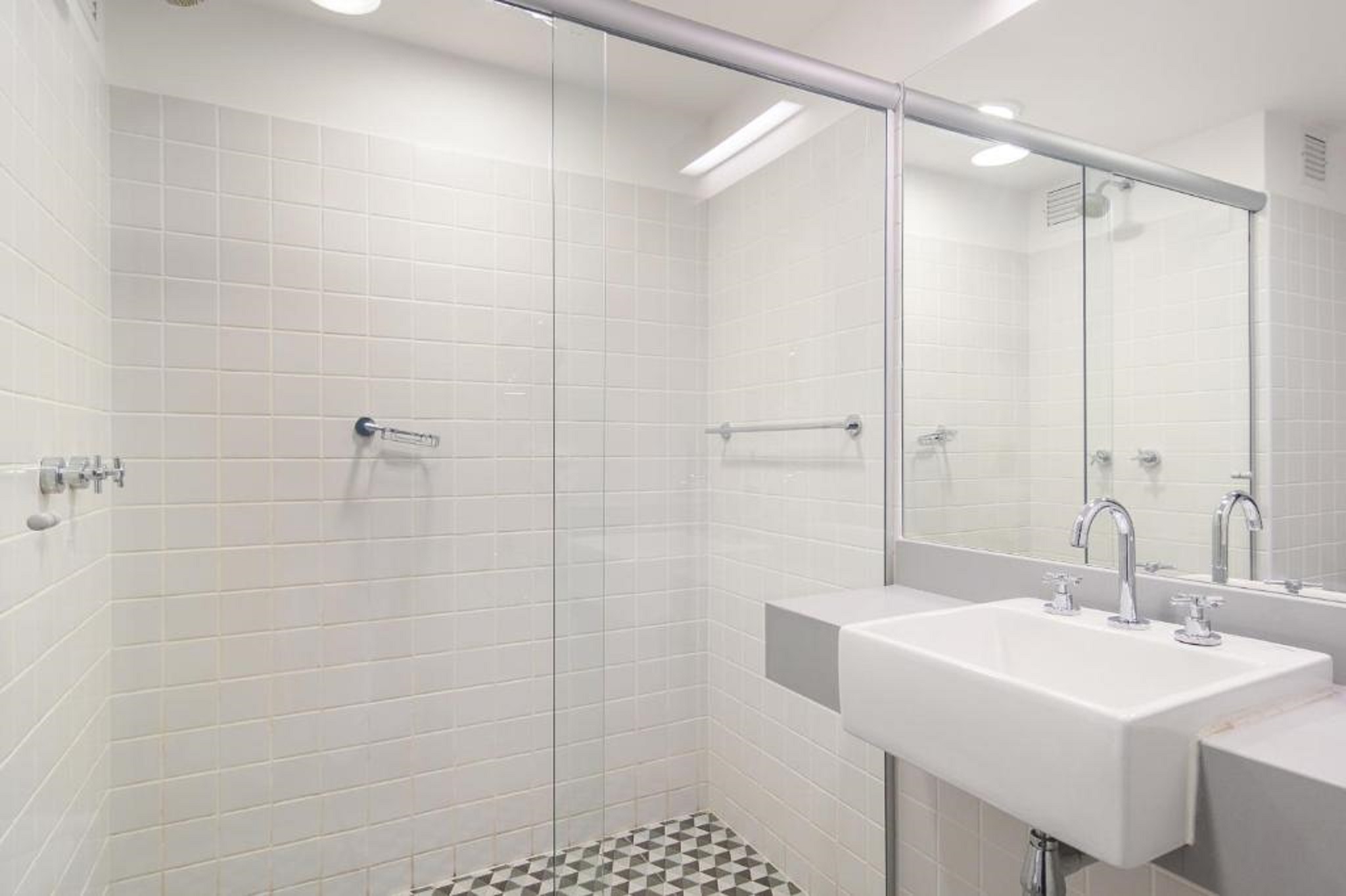 Bed in Dormitory Capacity 8