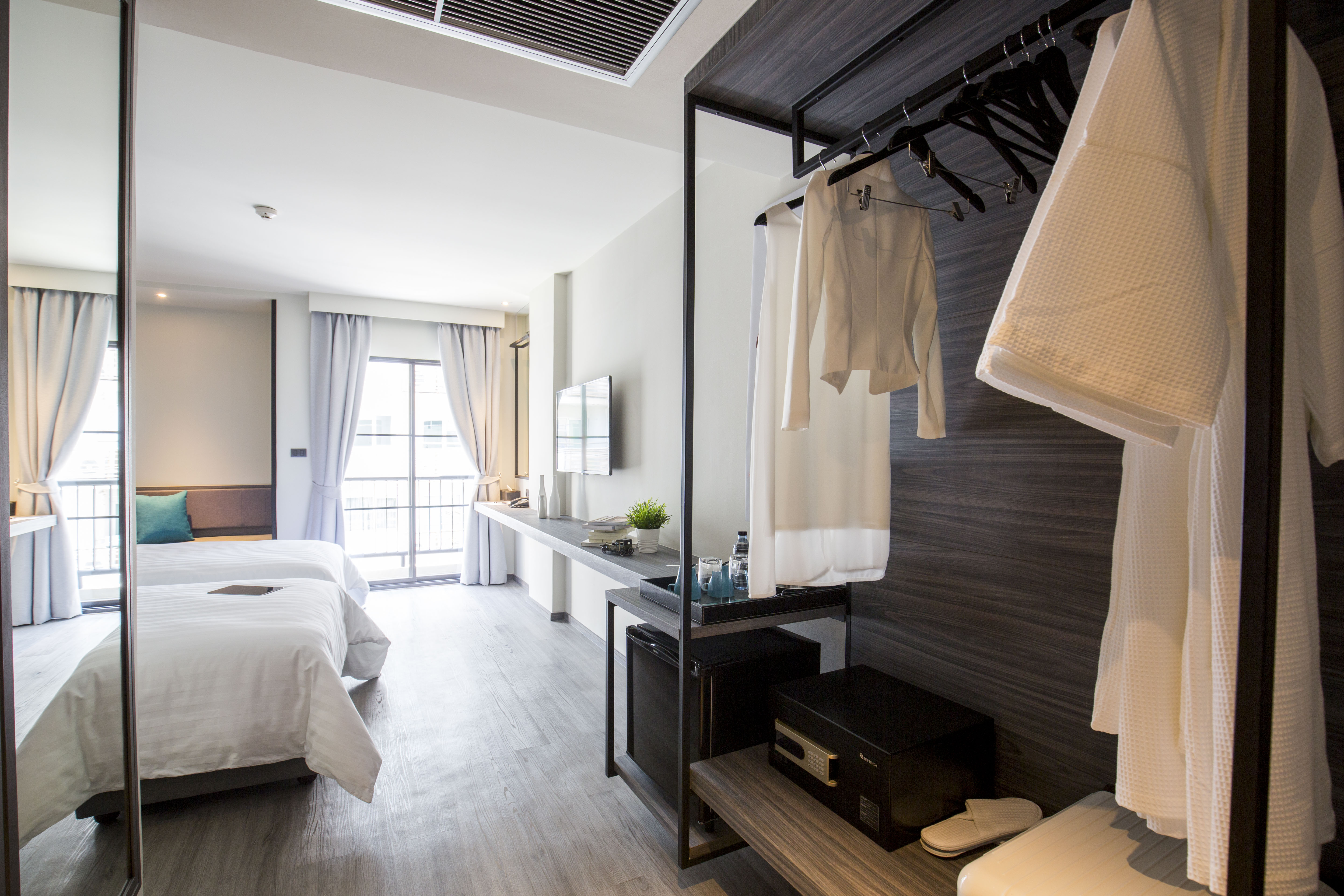 Double or Twin Standard