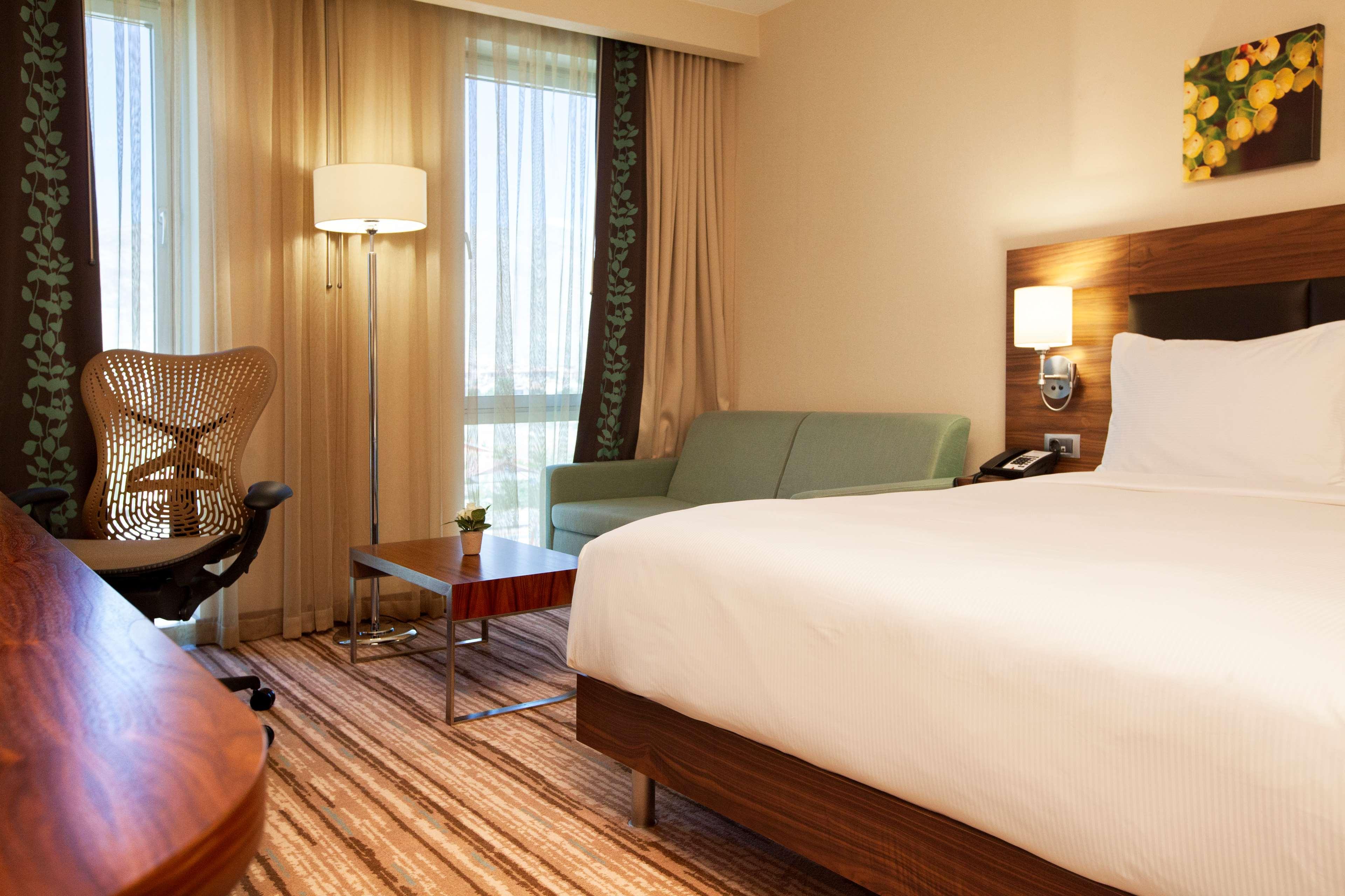 Family Room Queen Size Bed