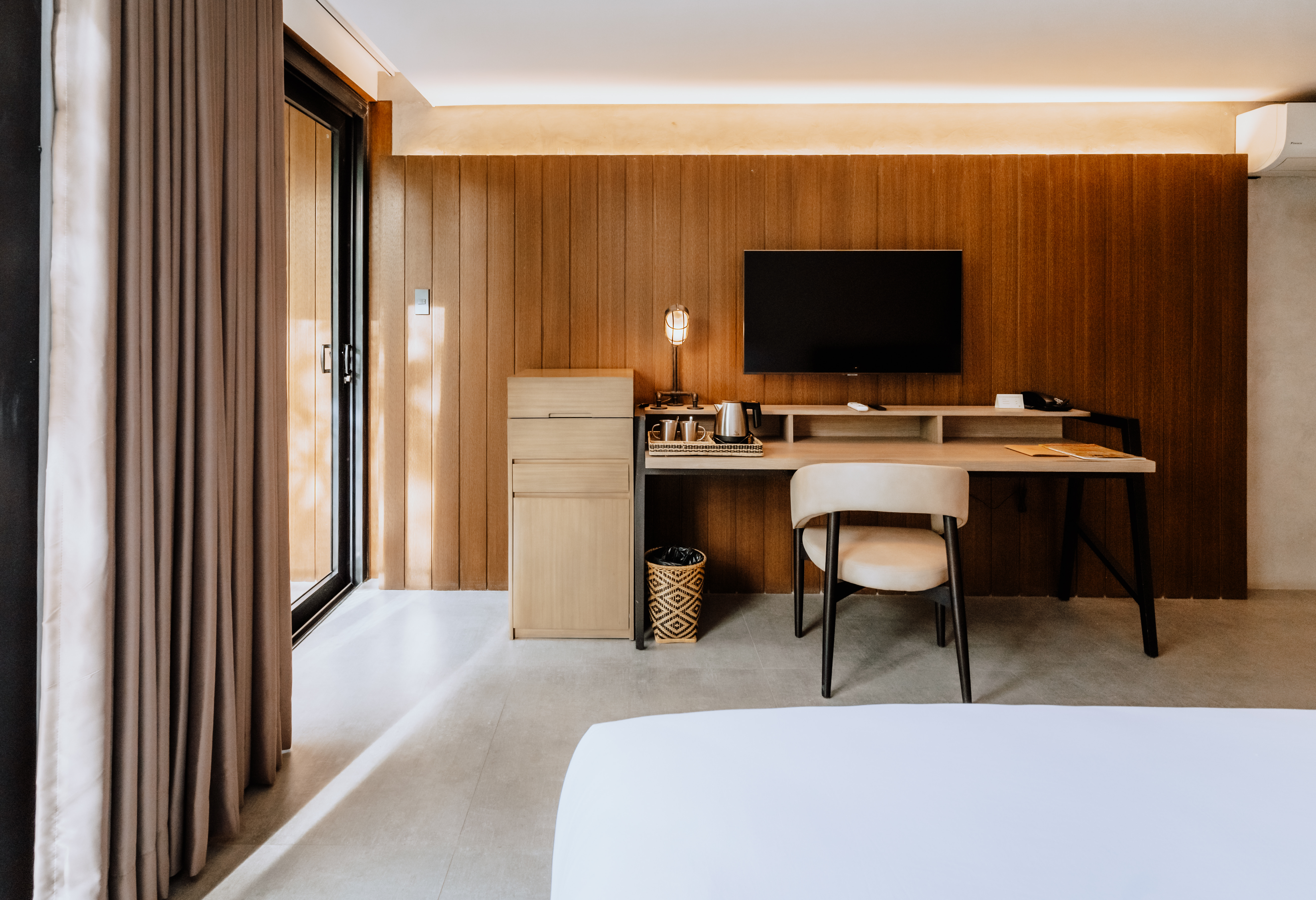 Double Pool View King Bed