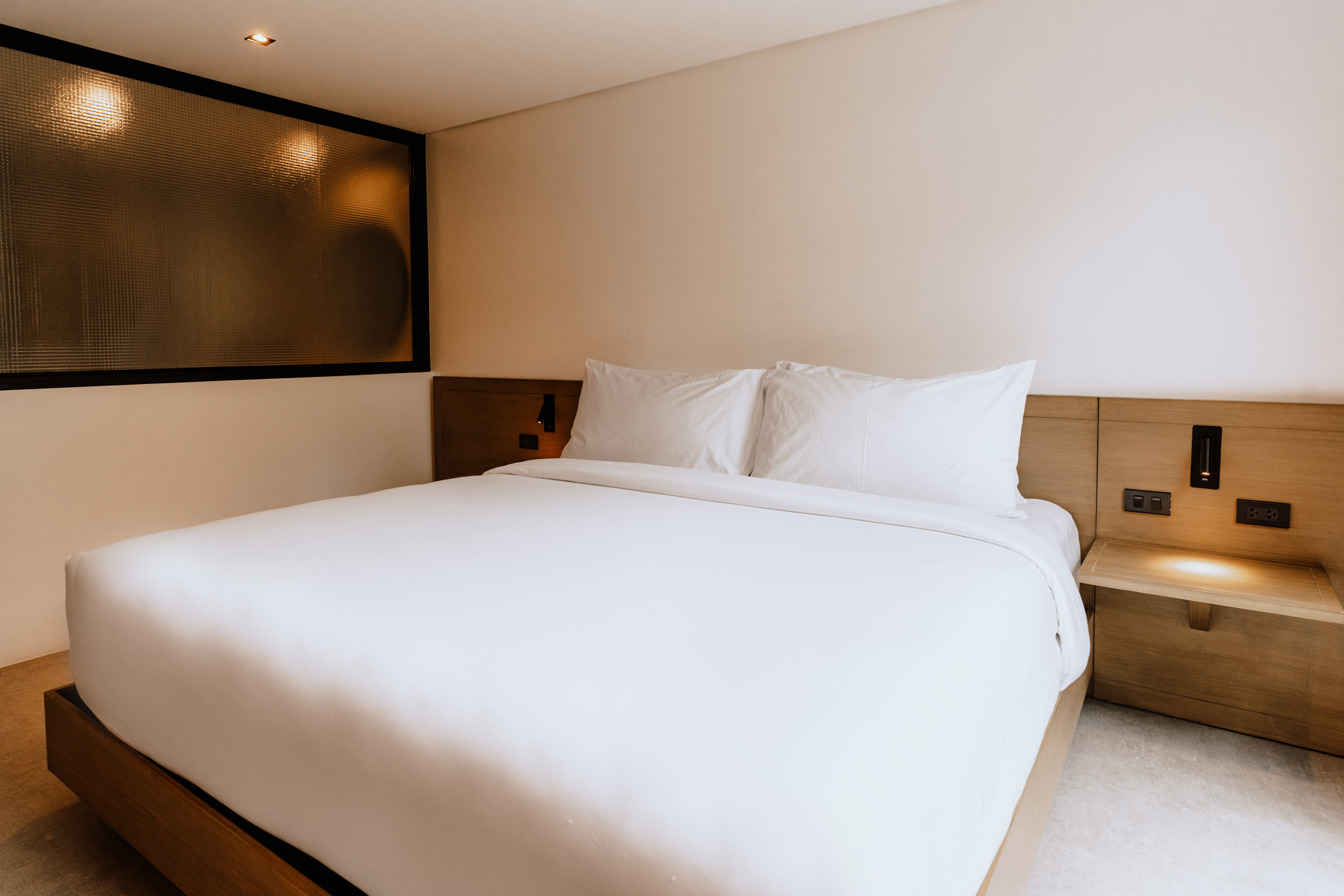 Double Pool View King Bed