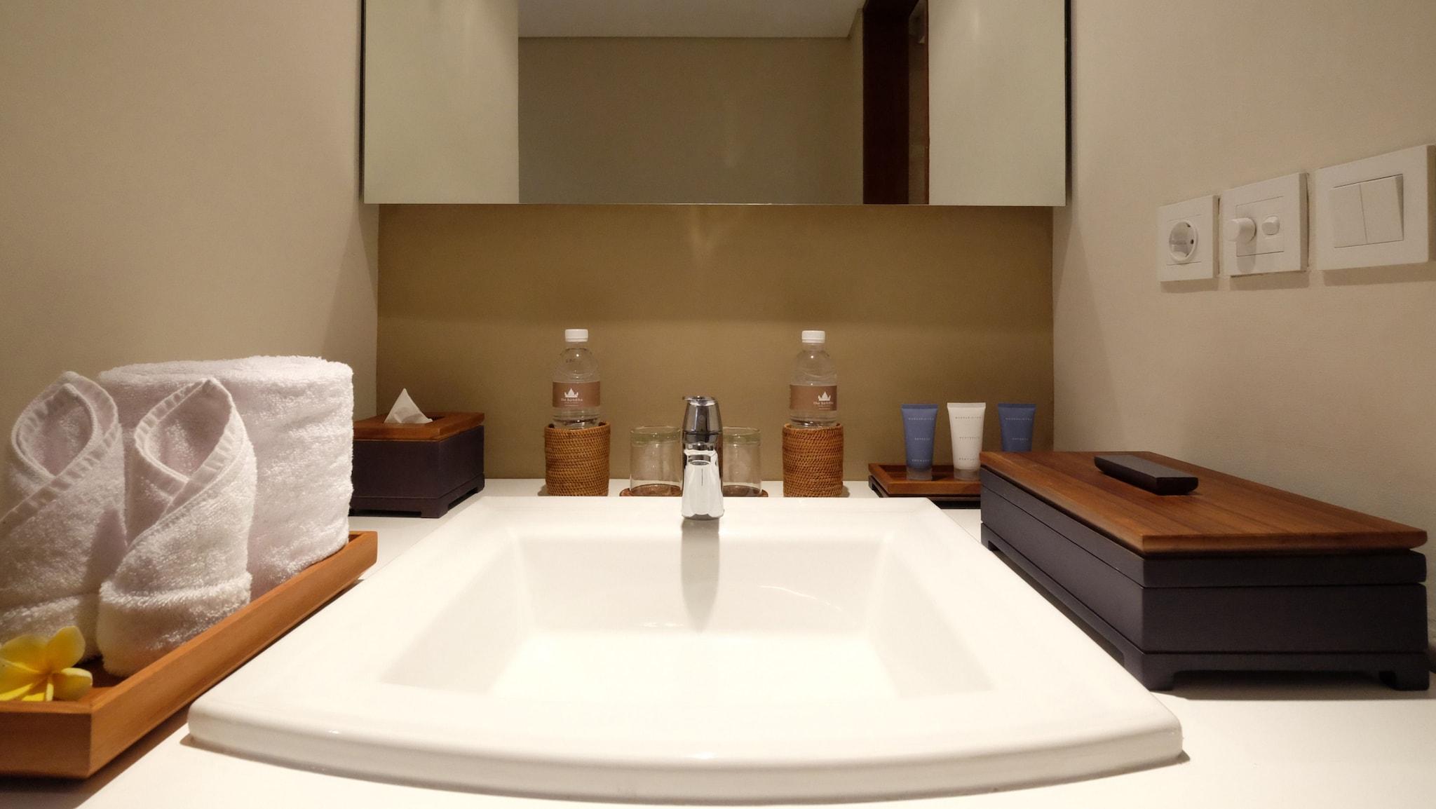 Double Deluxe King Bed