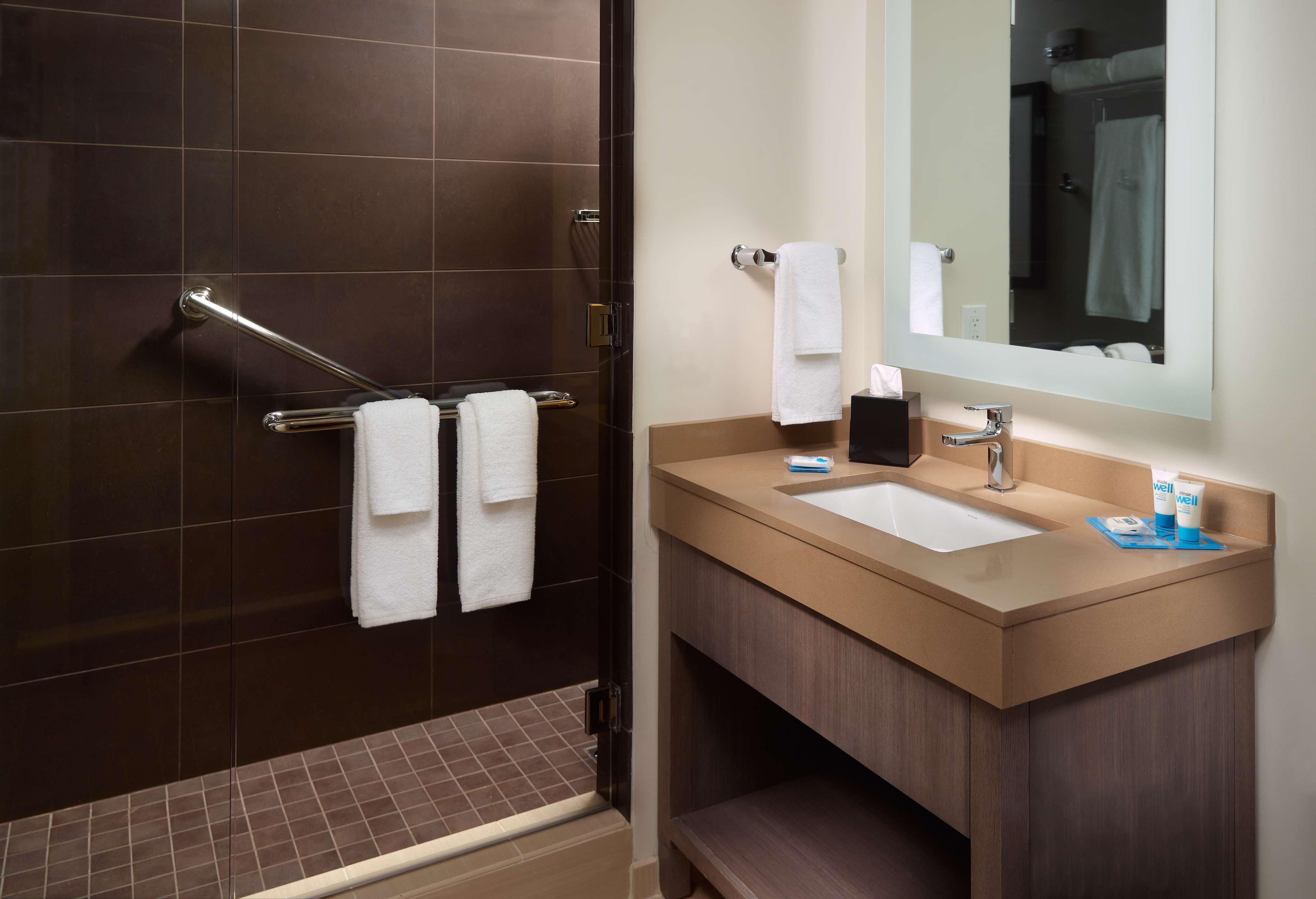 Suite Two Queen Beds Non Smoking