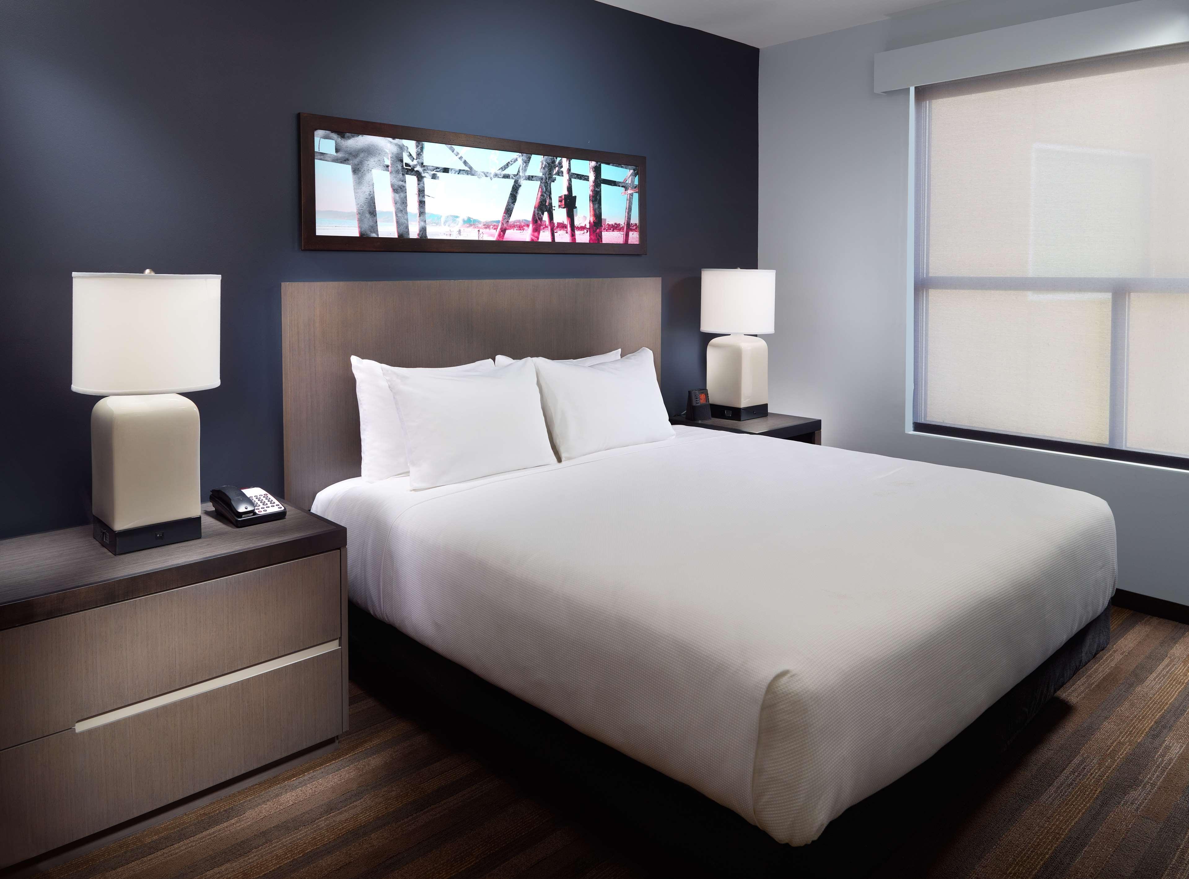 Double King Bed One Bedroom 