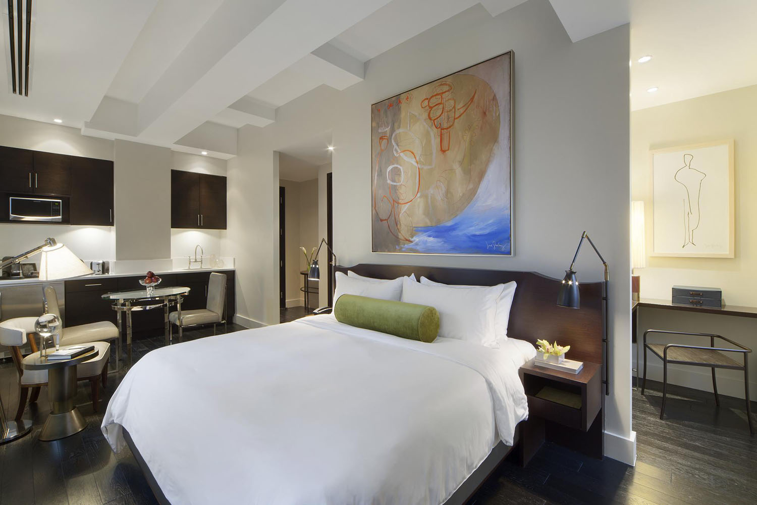 Studio King Size Bed