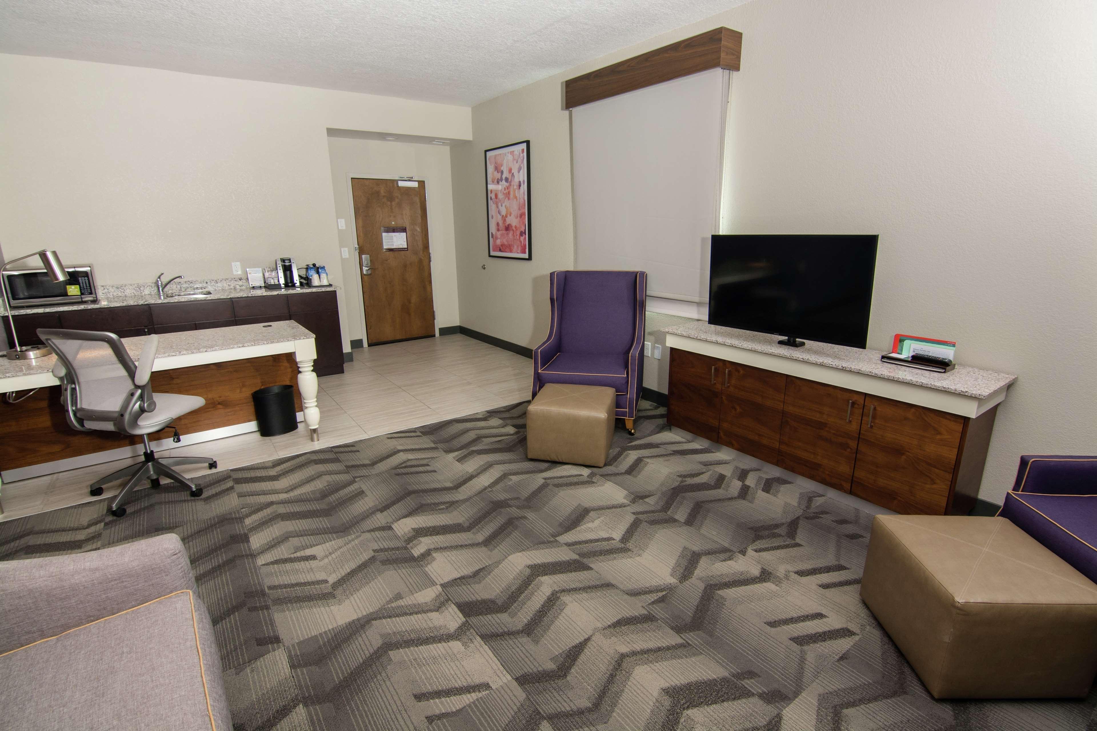 Suite Two Bedrooms