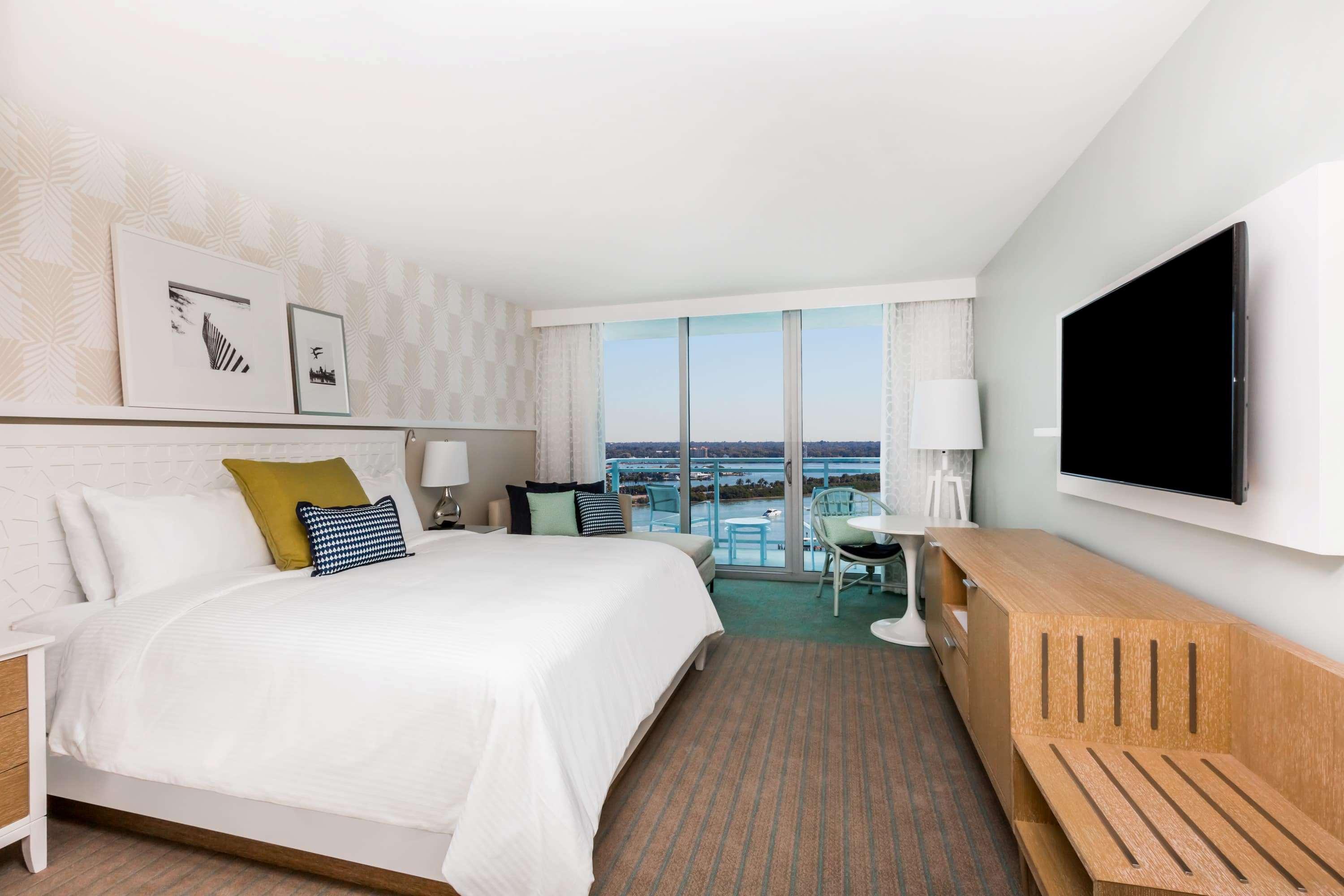 Room Deluxe King Bed