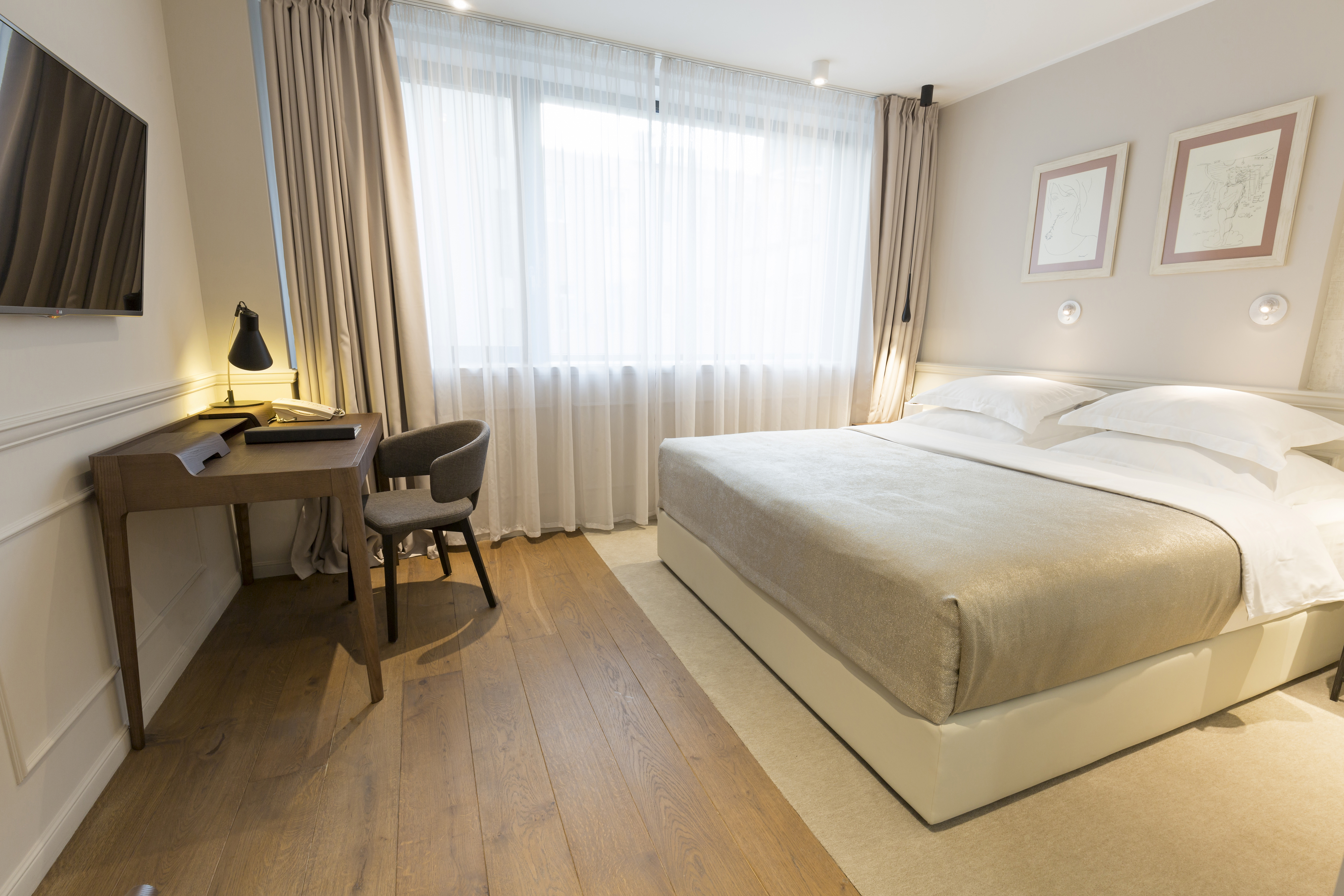 Double or Twin Standard