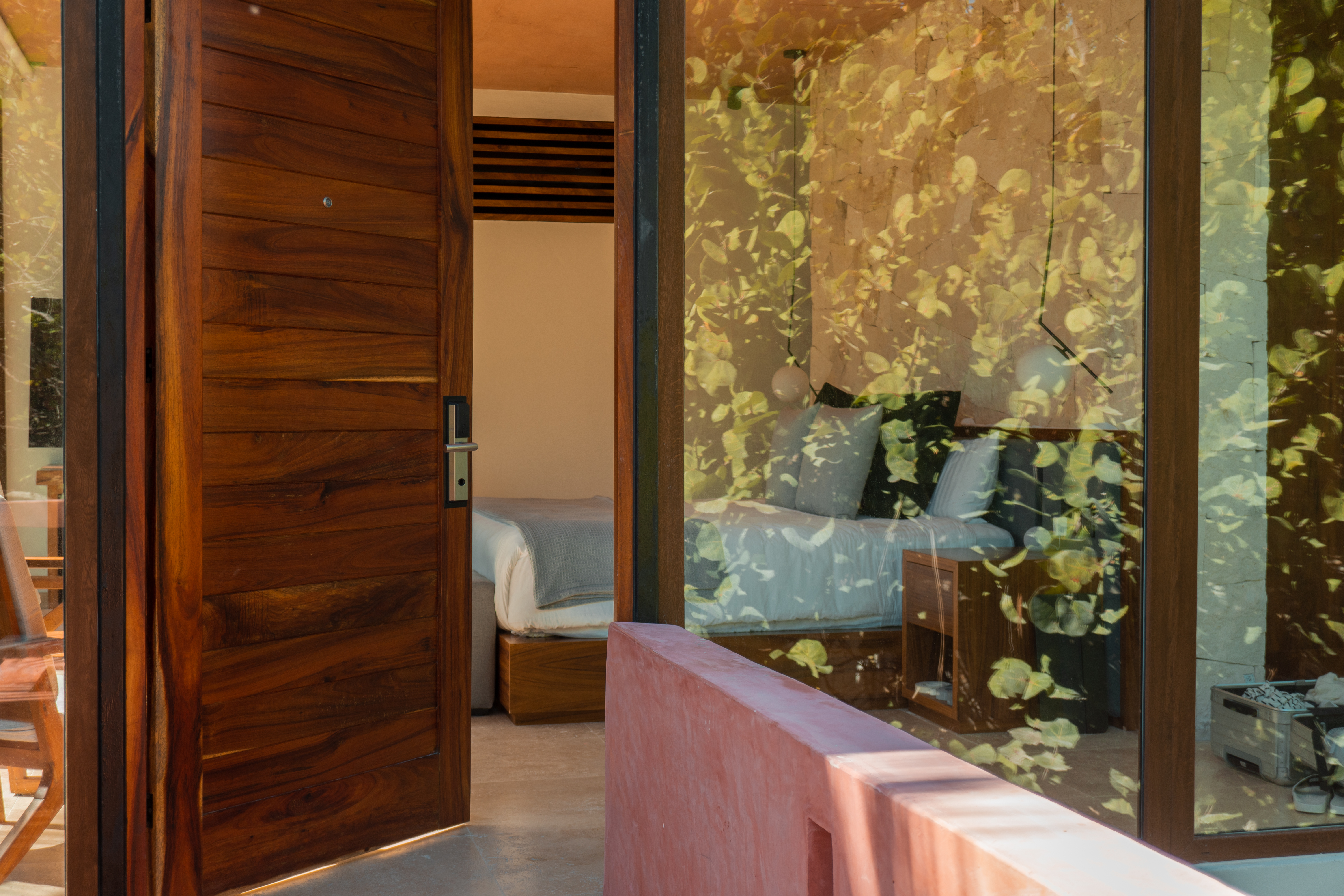 Junior Suite Partial Ocean View King Bed