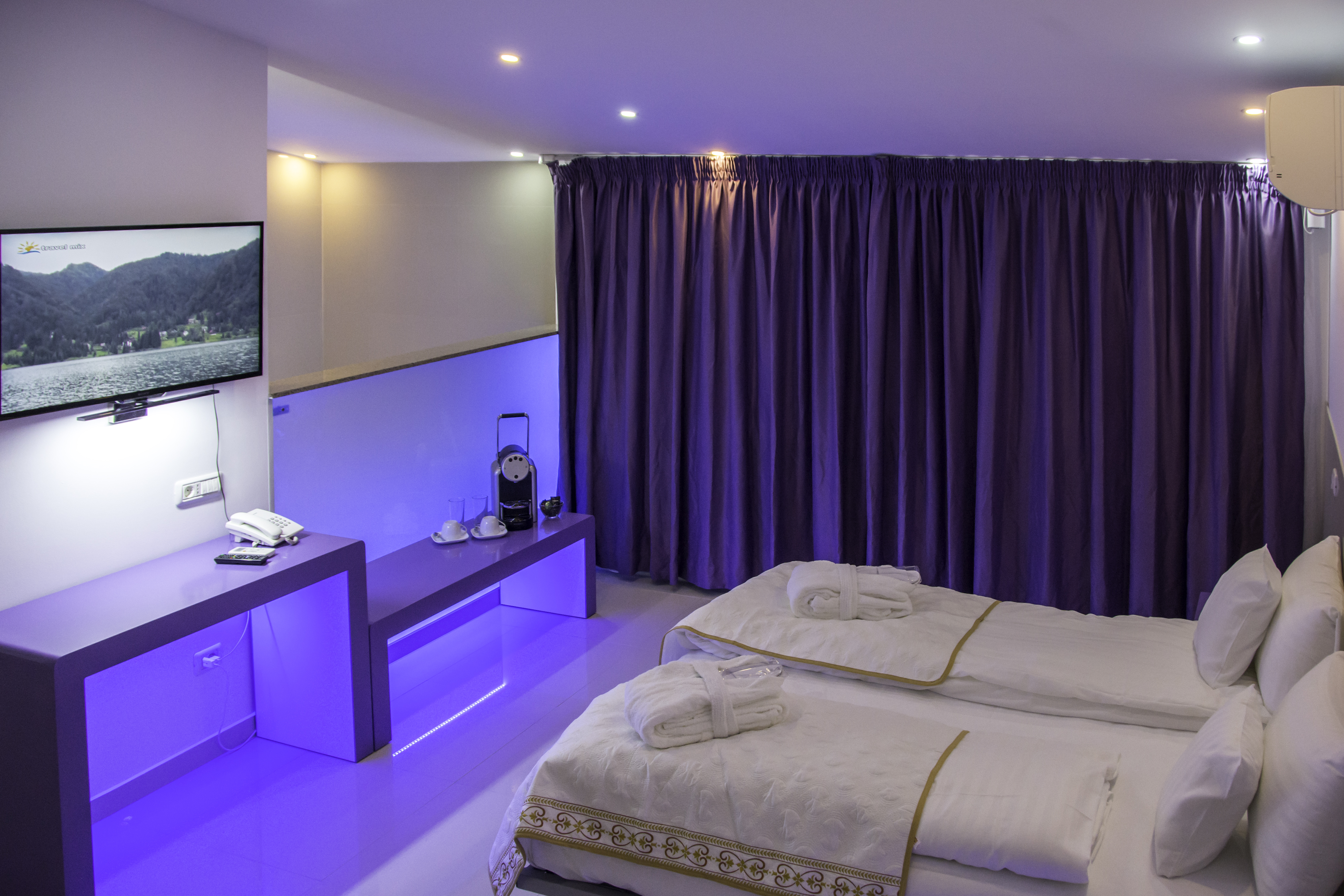 Double or Twin Deluxe