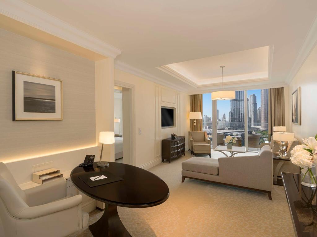 Suite Premier with Views