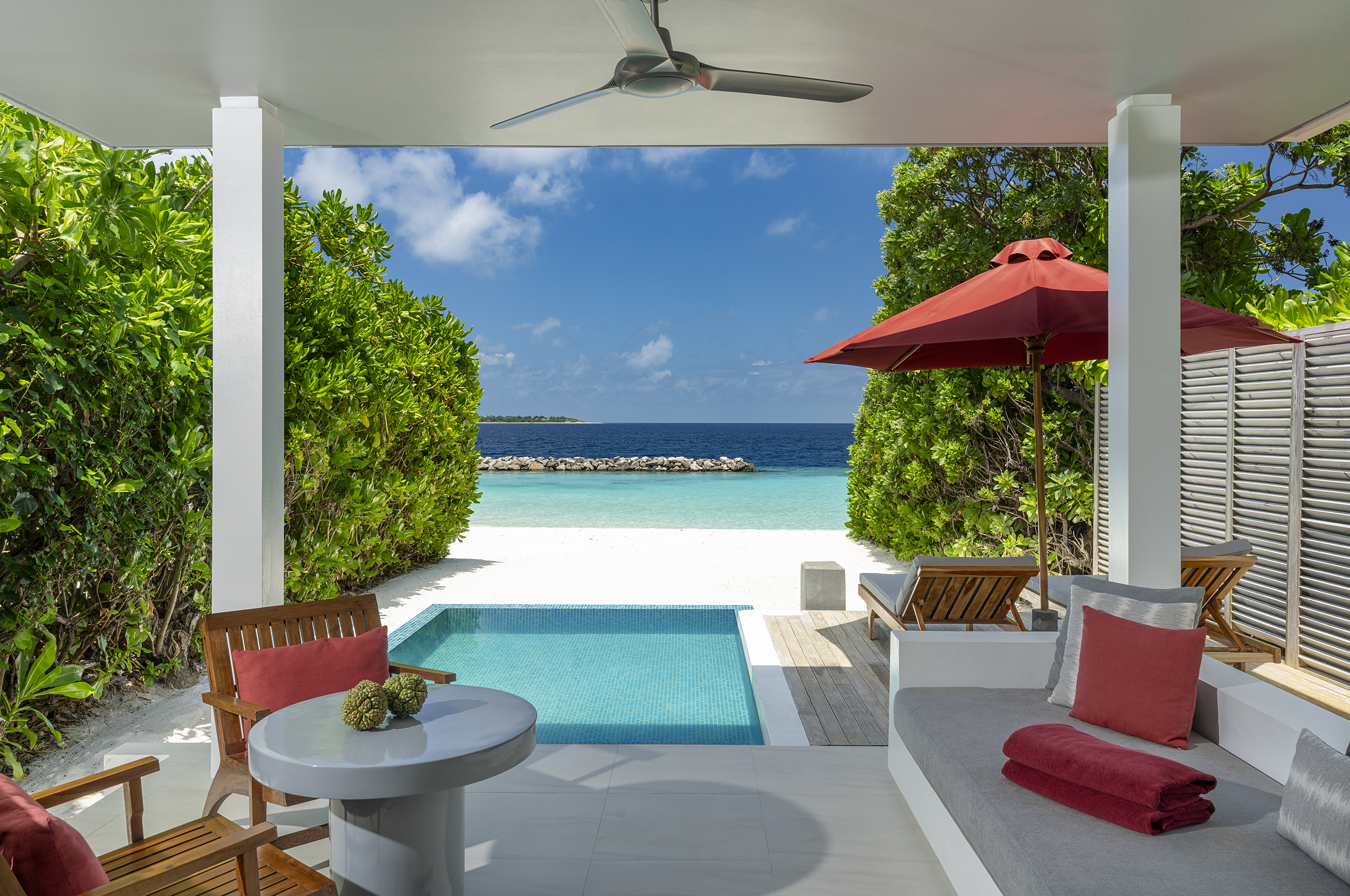 Villa Beach Front with Private Pool