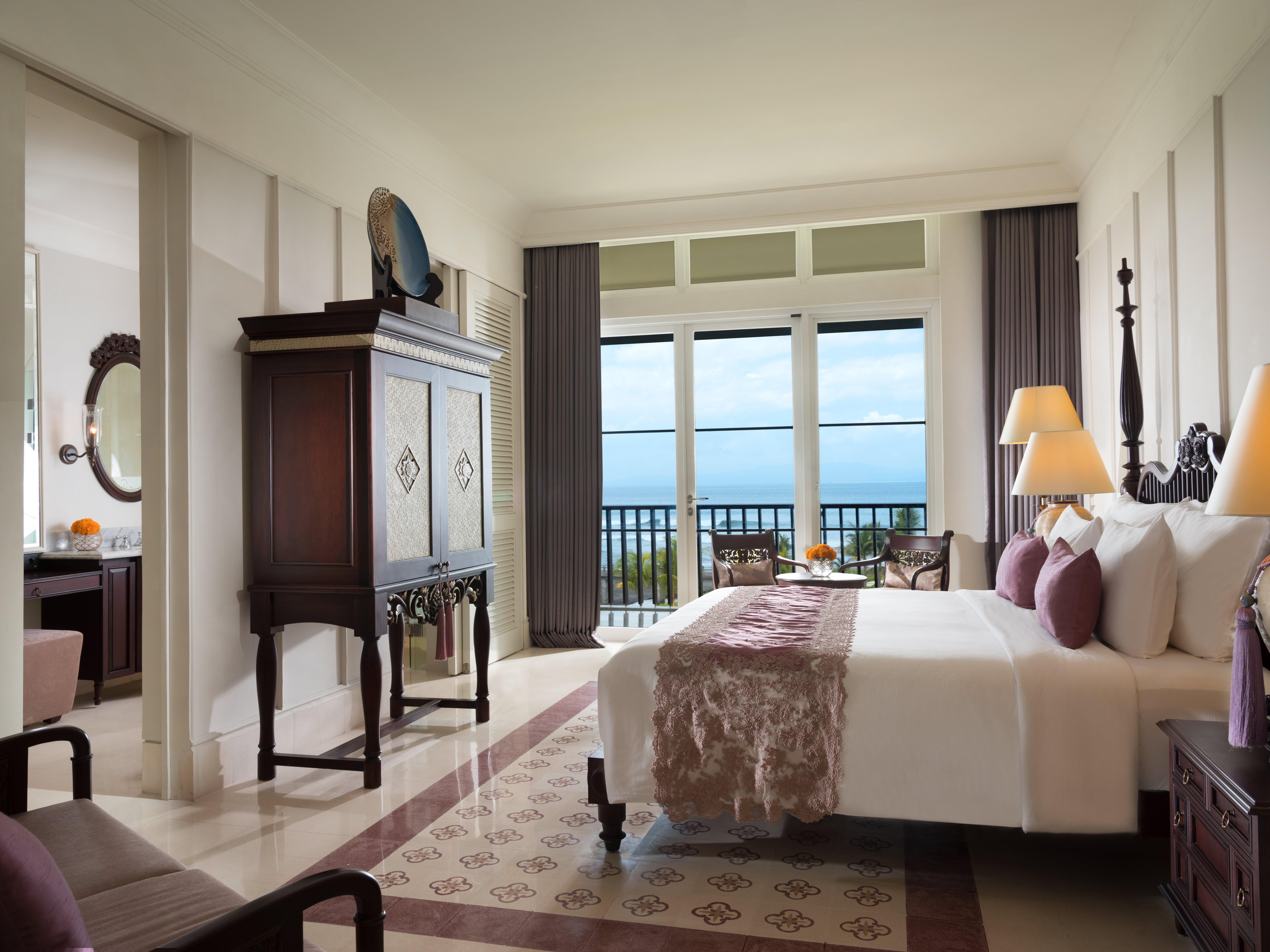 Suite Ocean View King Bed