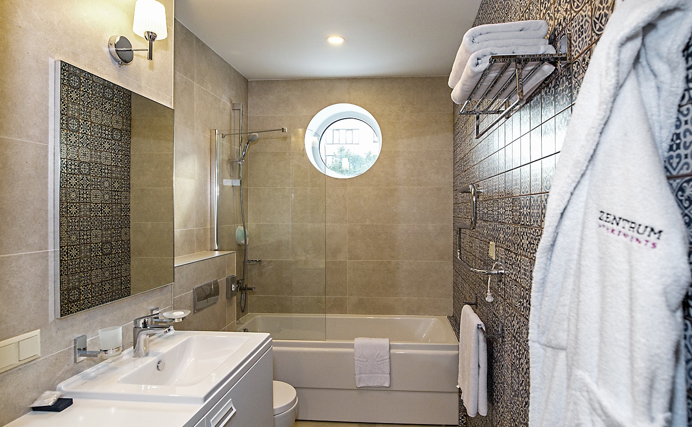 Apartment Deluxe with Balcony